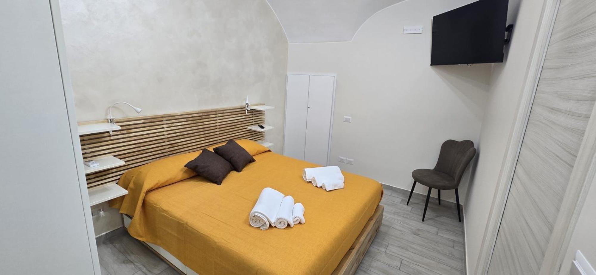 Crociferi Home di Agata e Aurora