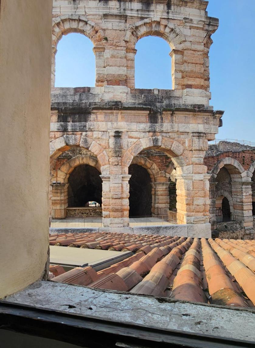 Vista Arena di Verona e Piazza Bra