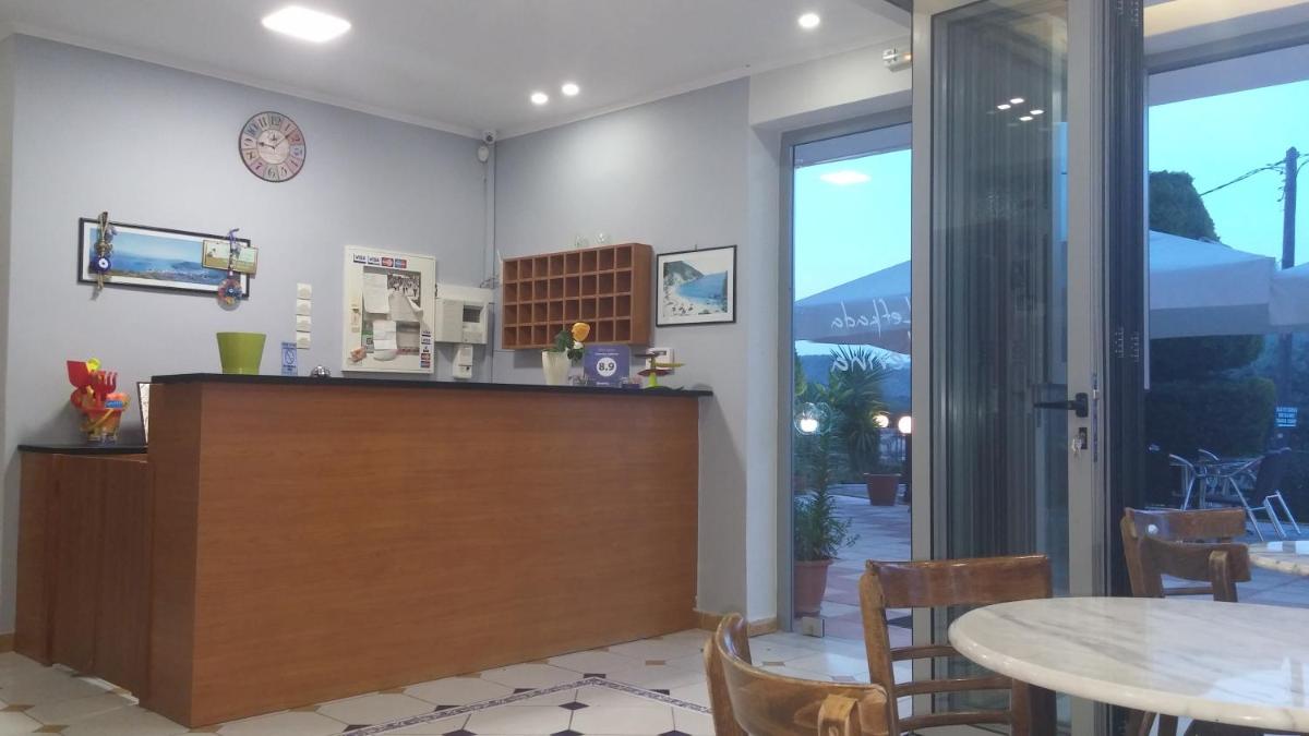 Lobby & Reception