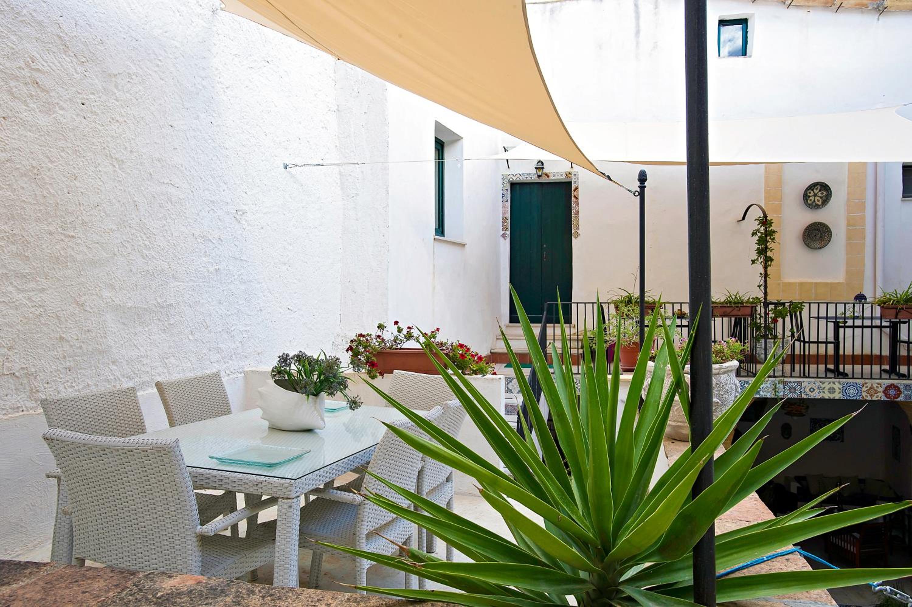Roccamelia Historic Houses