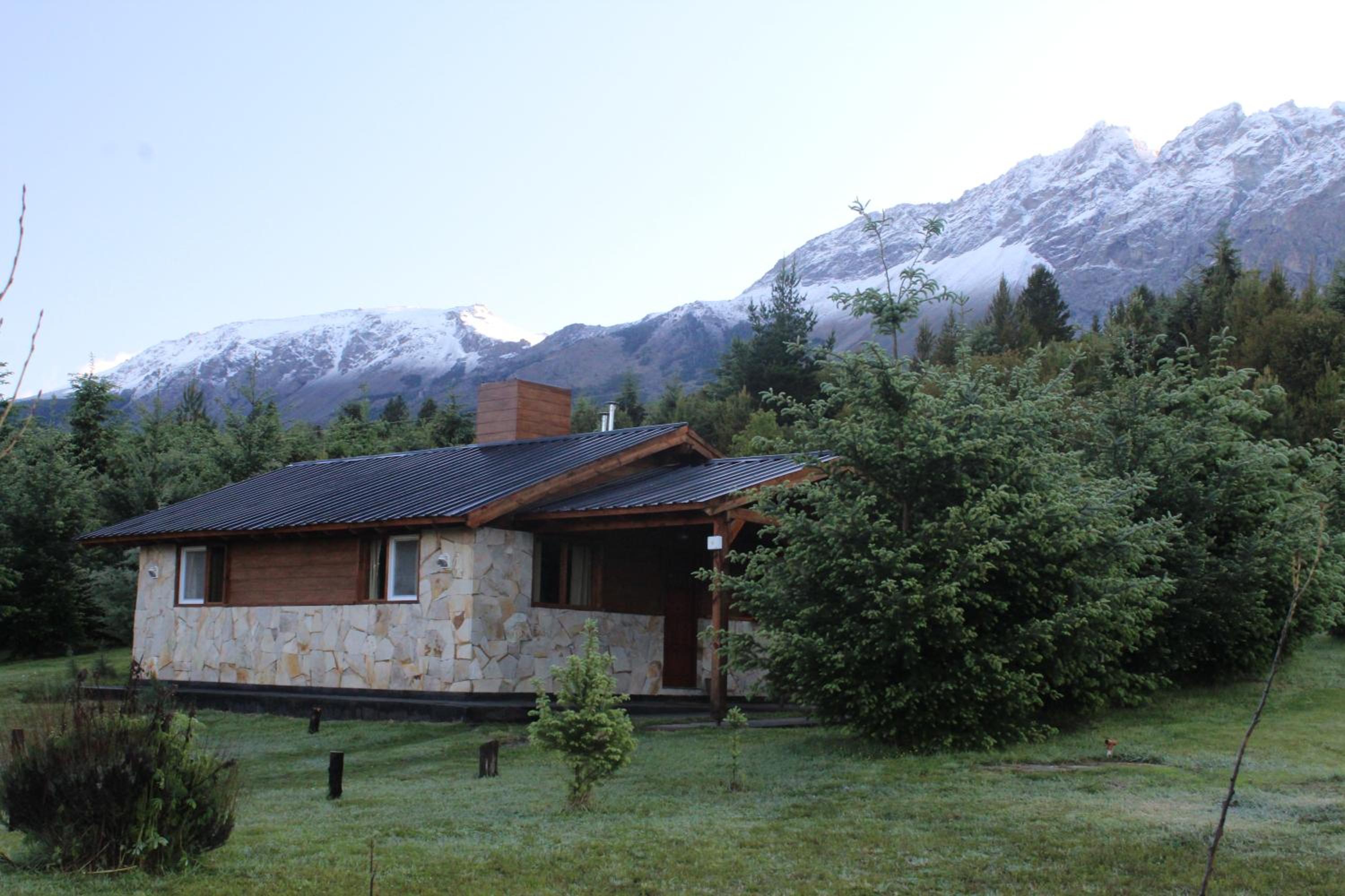 Las Nubes Piscina interior y exterior