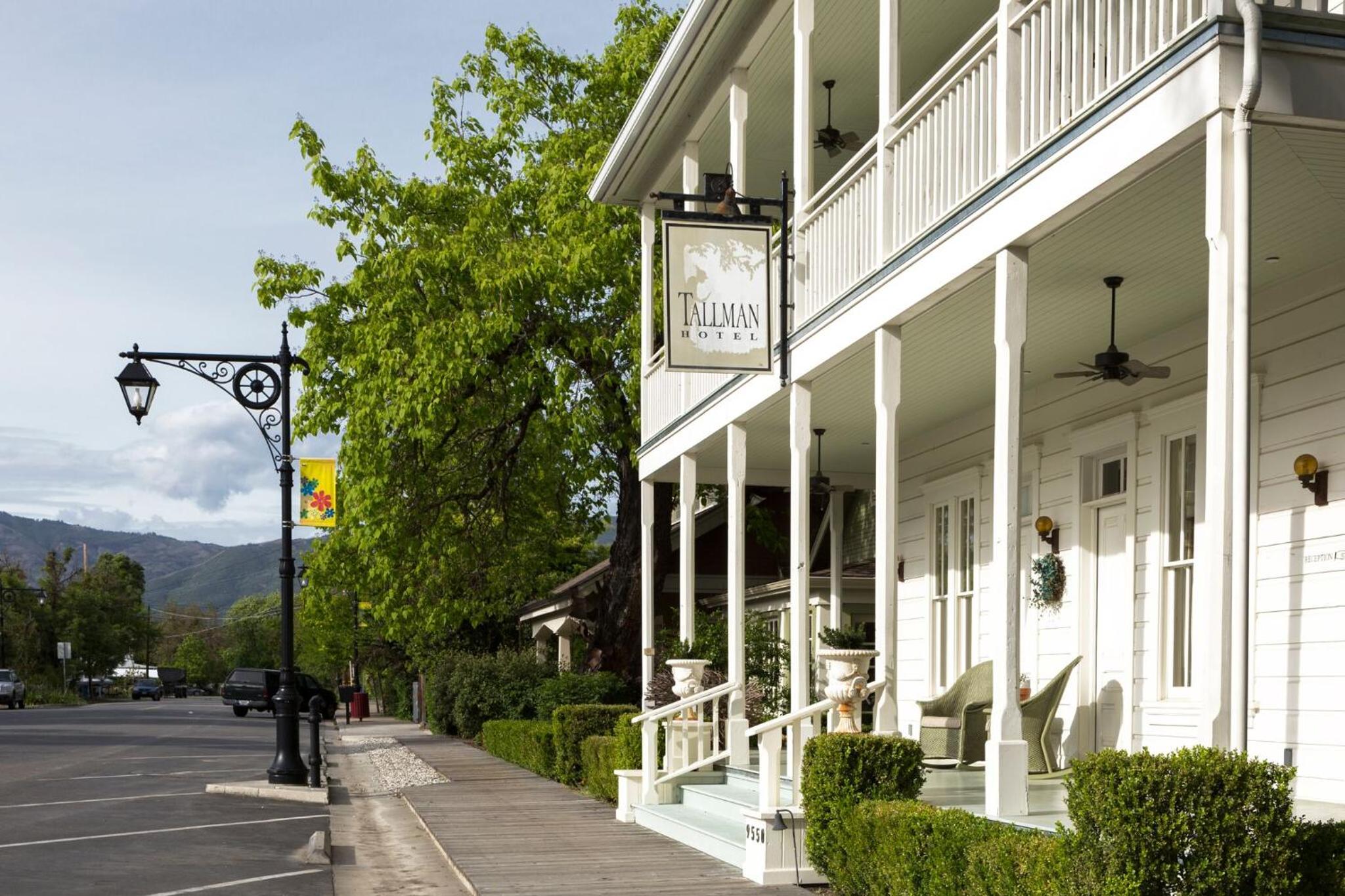 Tallman Hotel