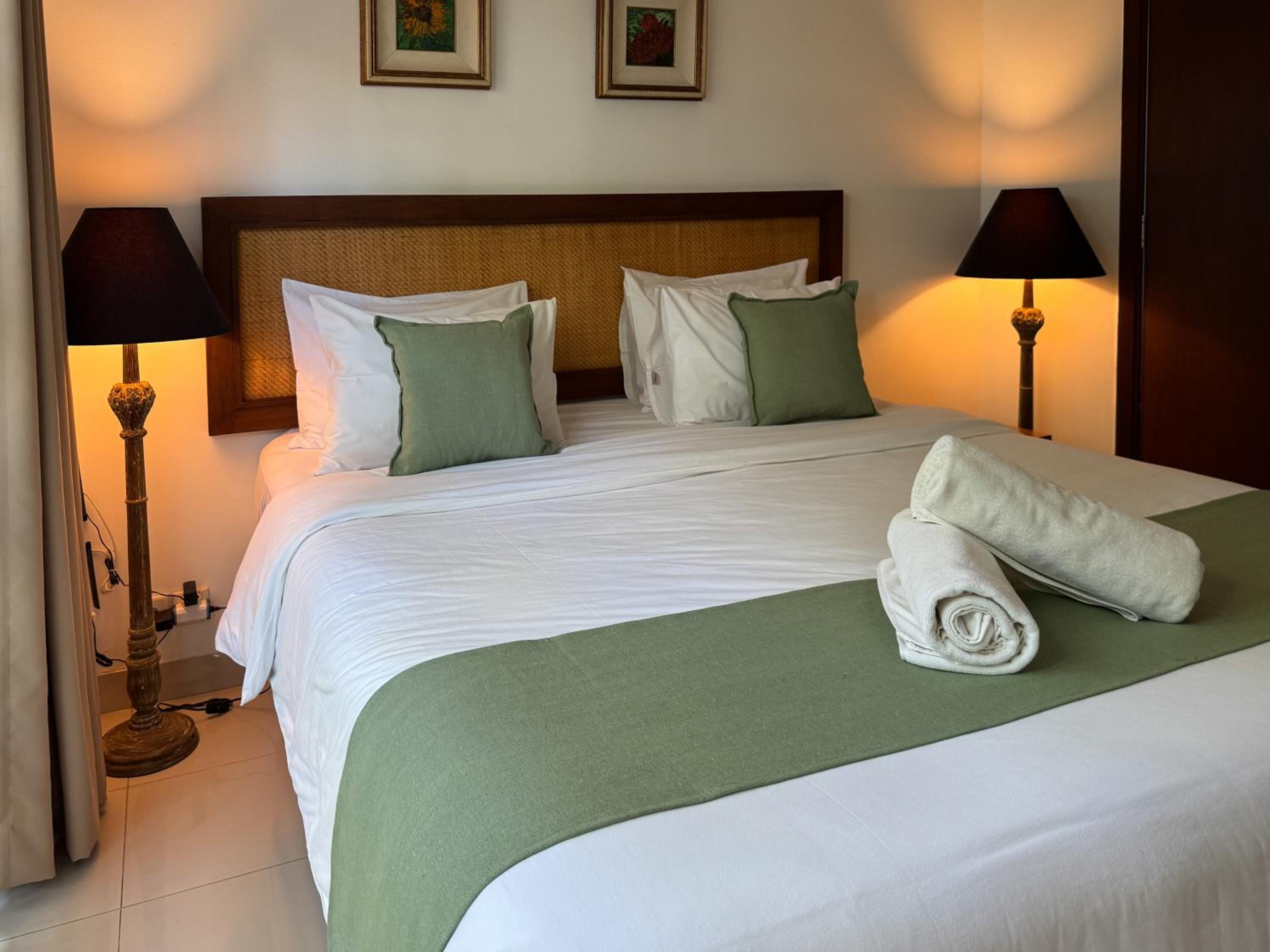 Luxury 4-Bedroom Pool Villa in Canggu - 7 mins to Beach