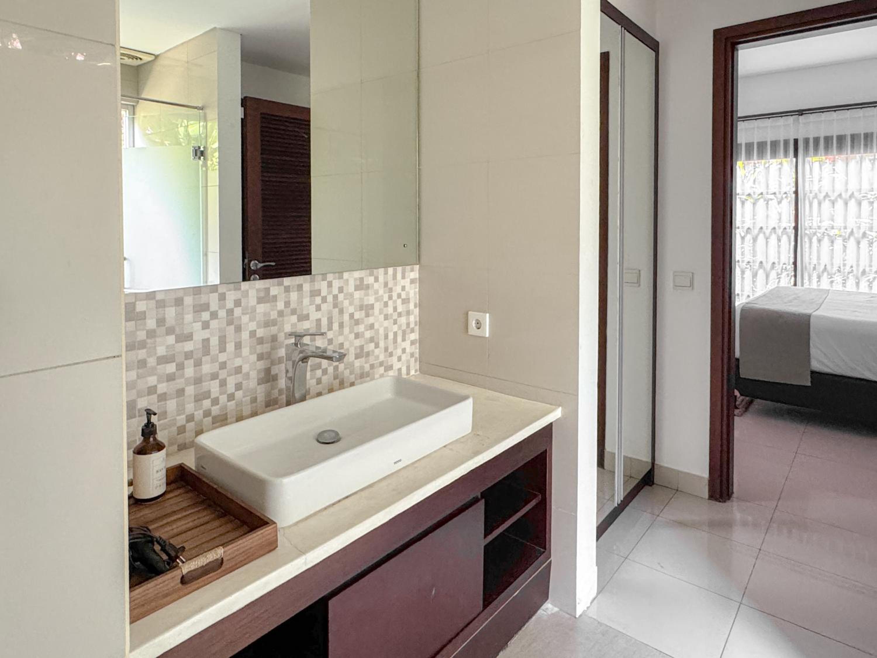 Luxury 4-Bedroom Pool Villa in Canggu - 7 mins to Beach