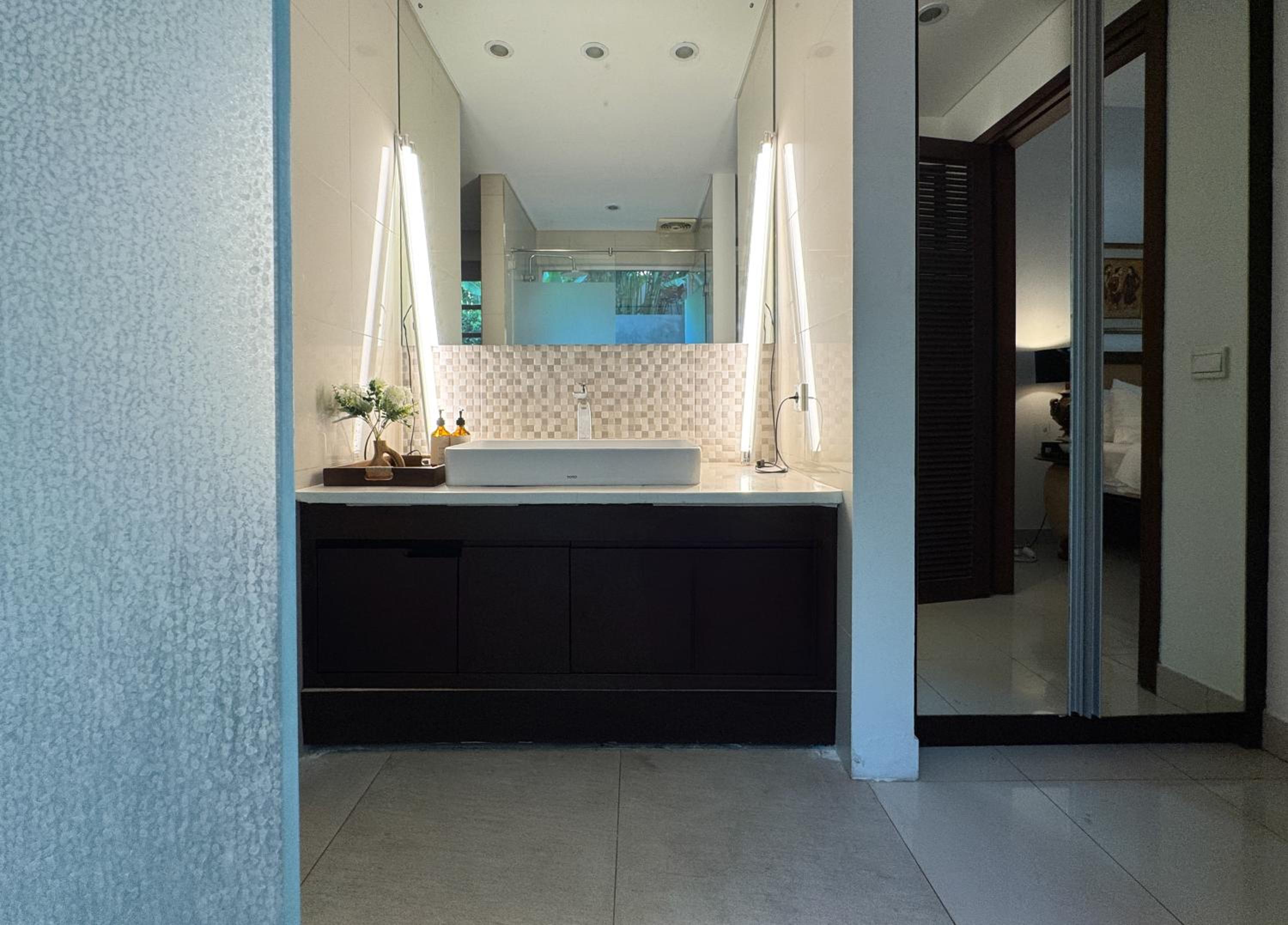 Luxury 4-Bedroom Pool Villa in Canggu - 7 mins to Beach