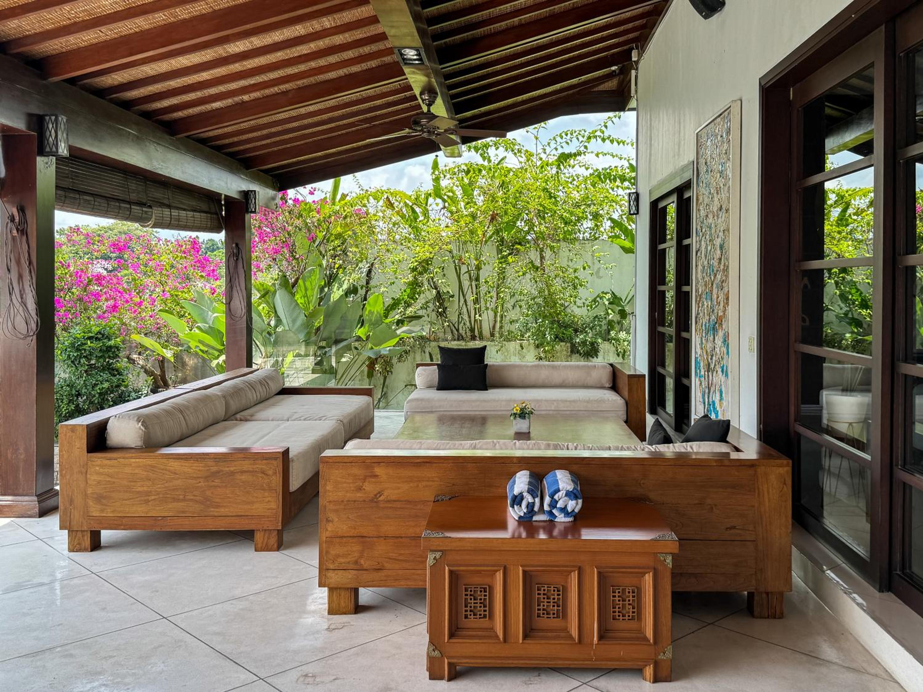 Luxury 4-Bedroom Pool Villa in Canggu - 7 mins to Beach