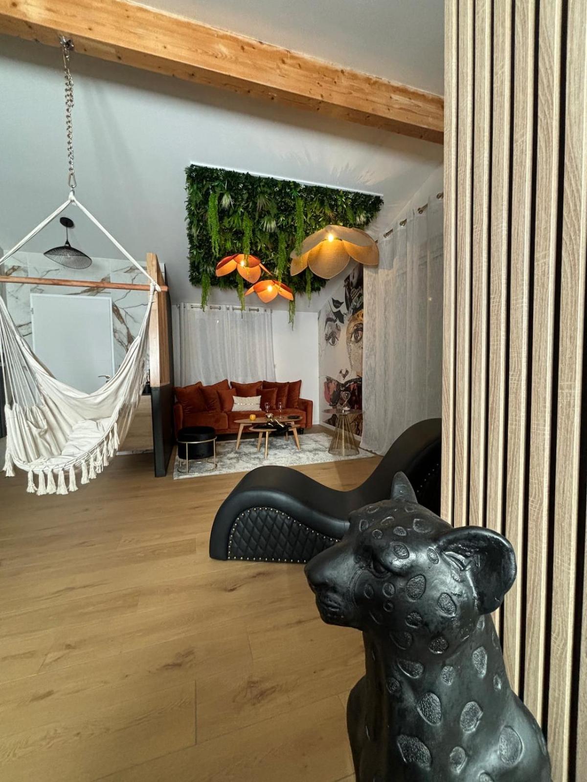 La Charmeuse, suite luxueuse romantique & spa