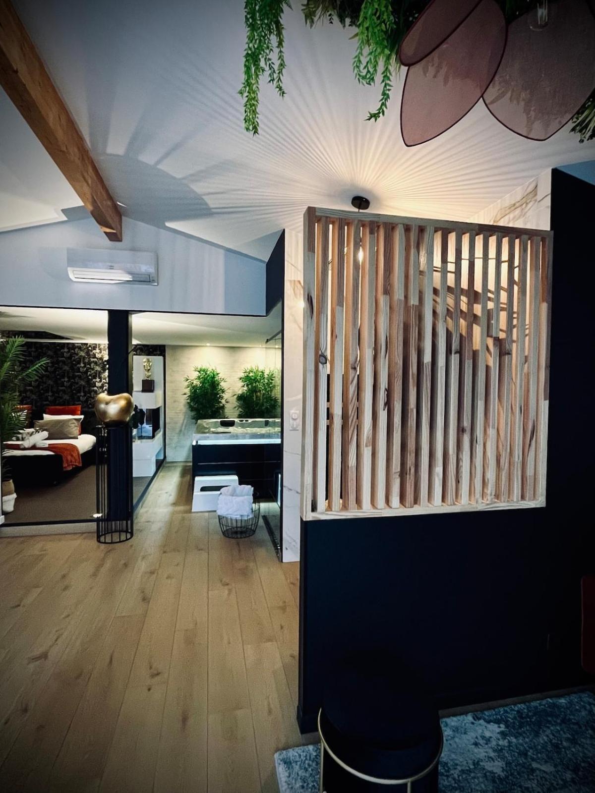 La Charmeuse, suite luxueuse romantique & spa