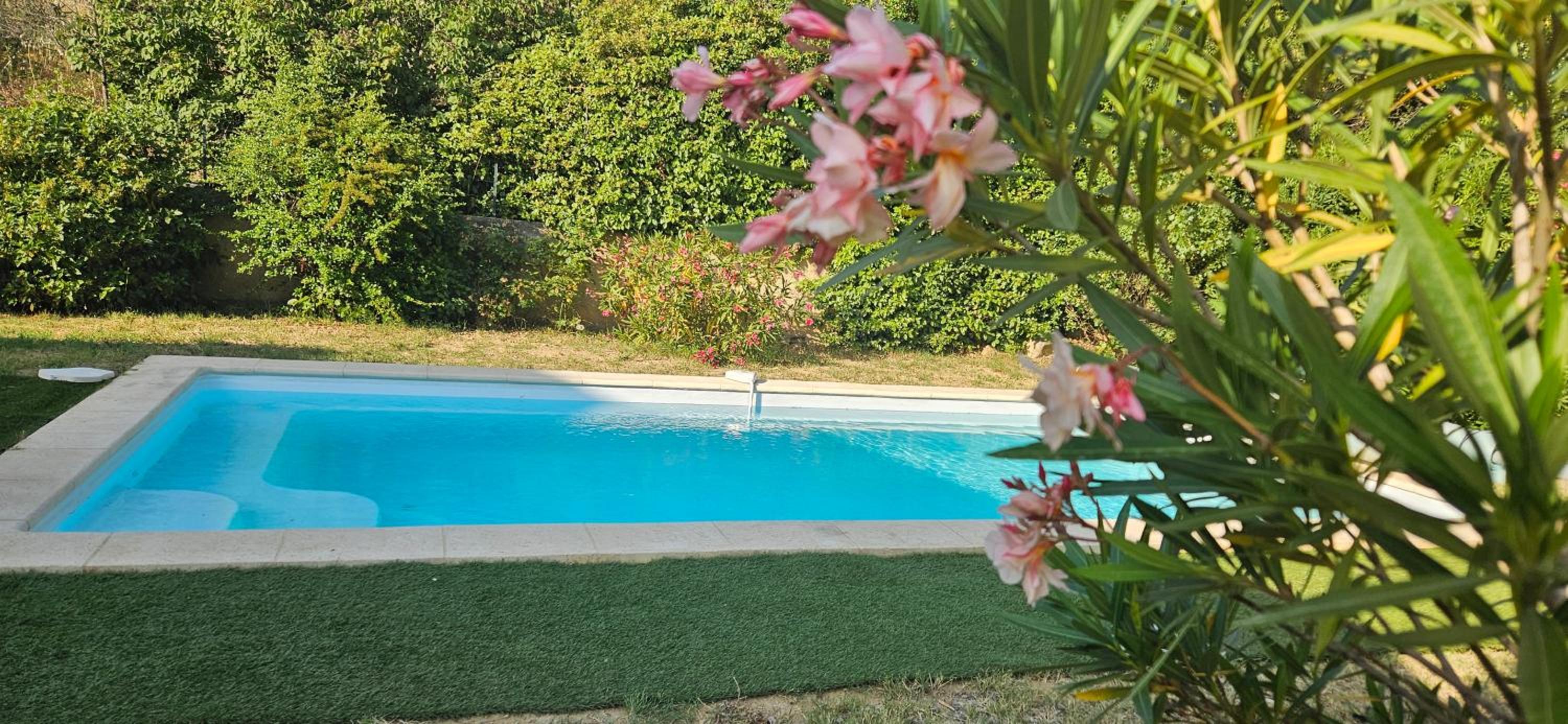 Les hauts de Palaja, villa with pool and parking
