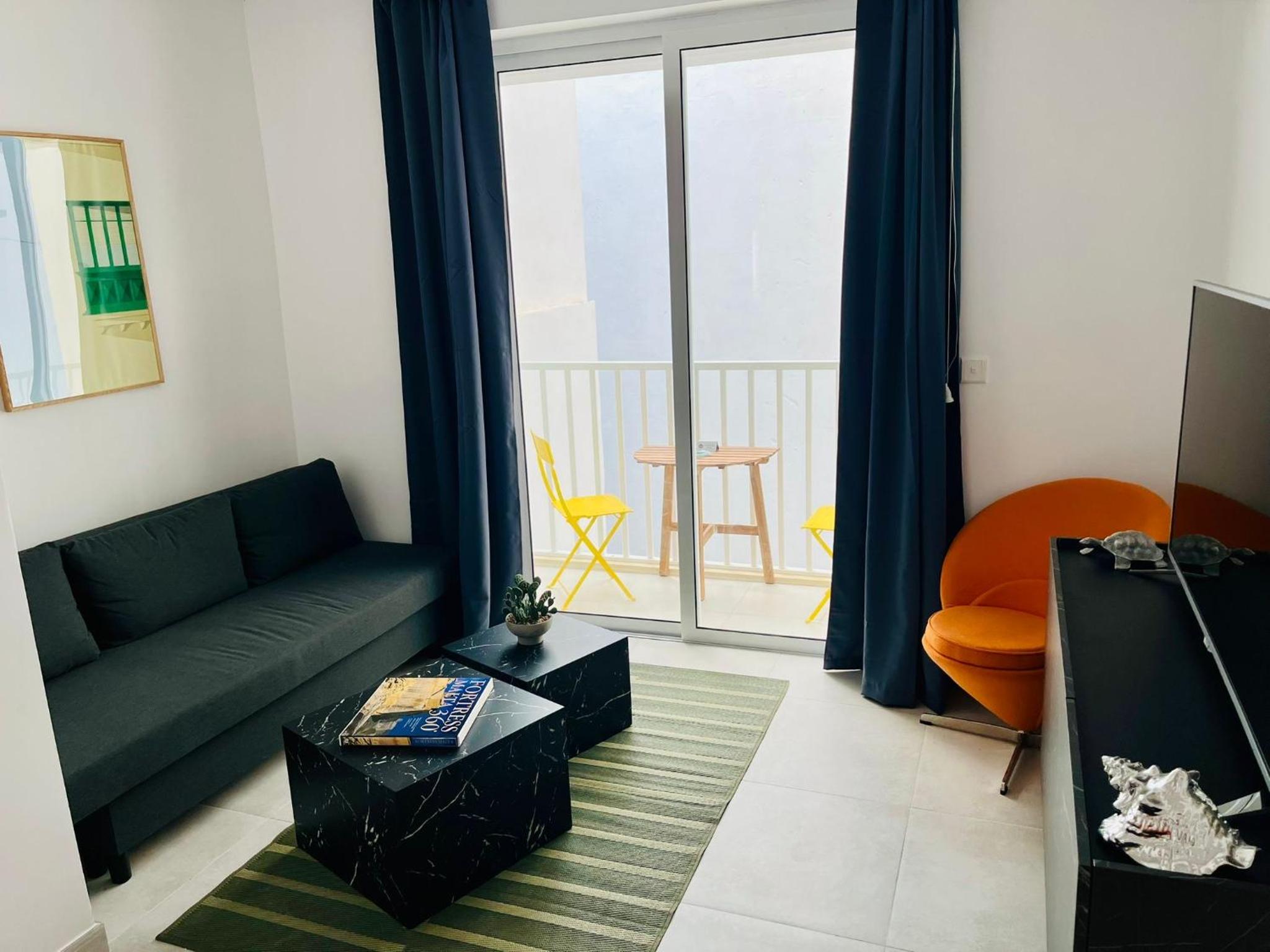Sea View Duplex - Sliema Centre
