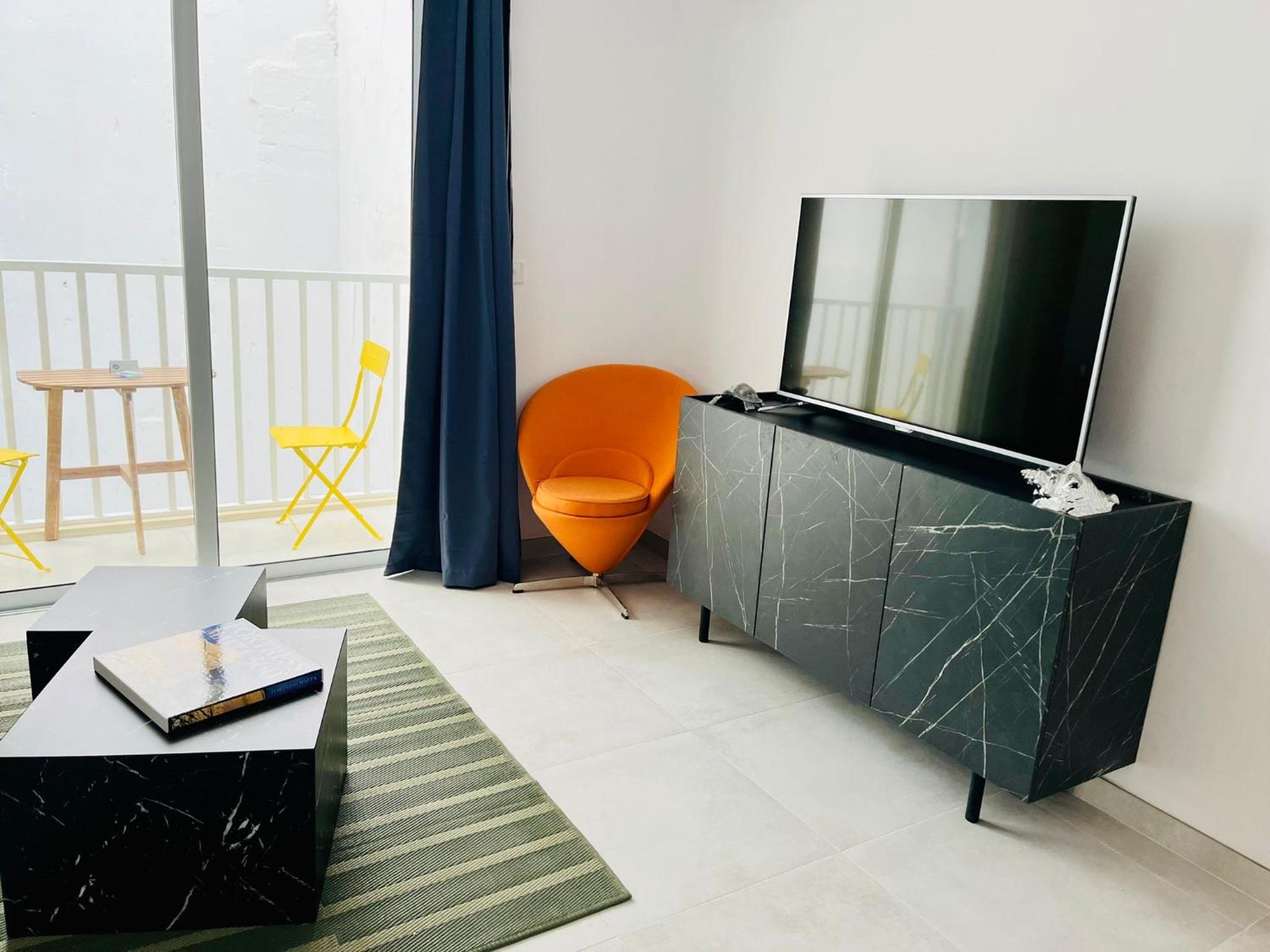 Sea View Duplex - Sliema Centre