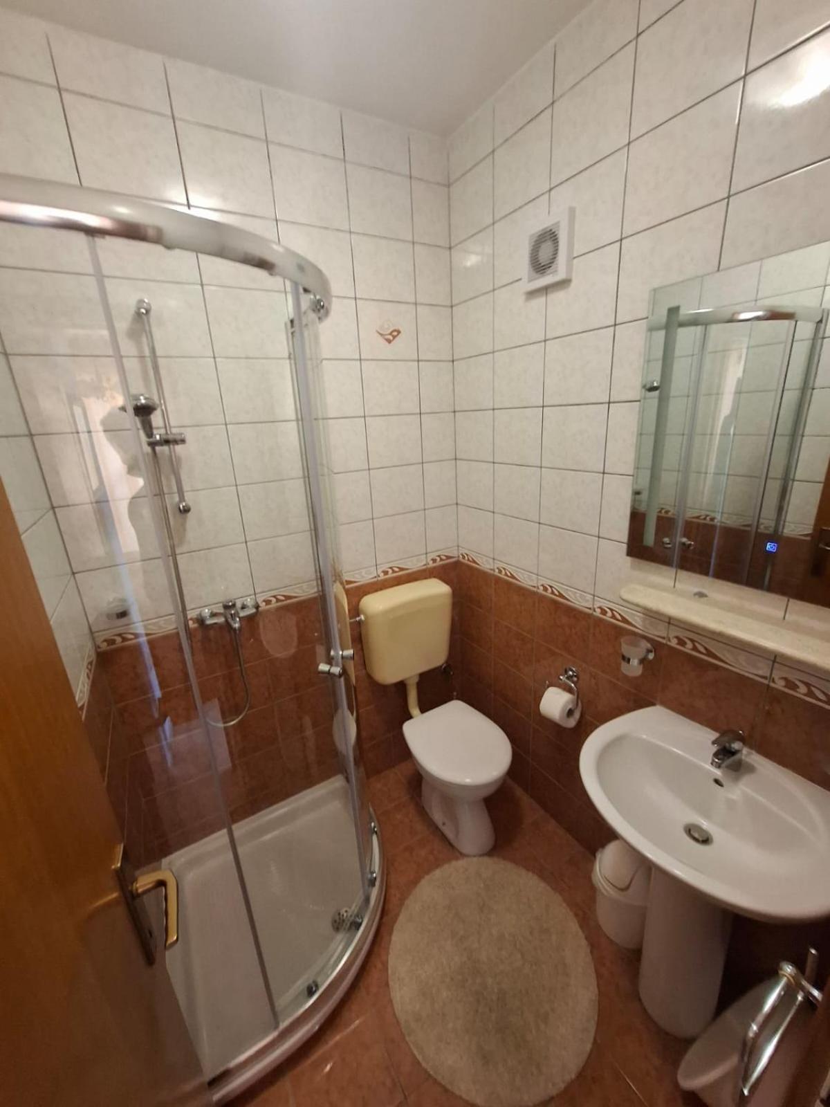Photo 36