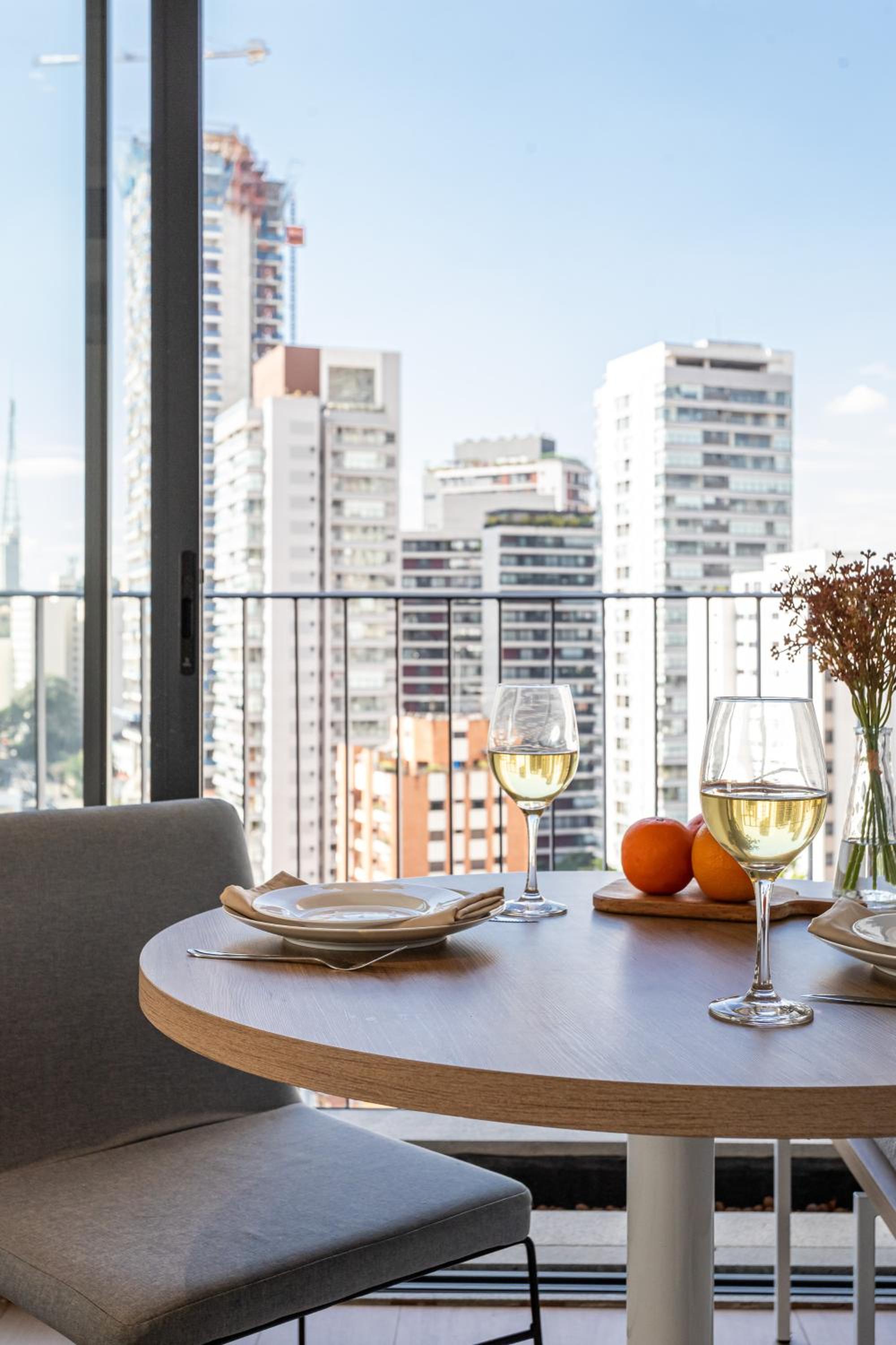 Onze22 by Viva - Estúdios Modernos a 400m do Metrô Vila Madalena com Piscina no Rooftop