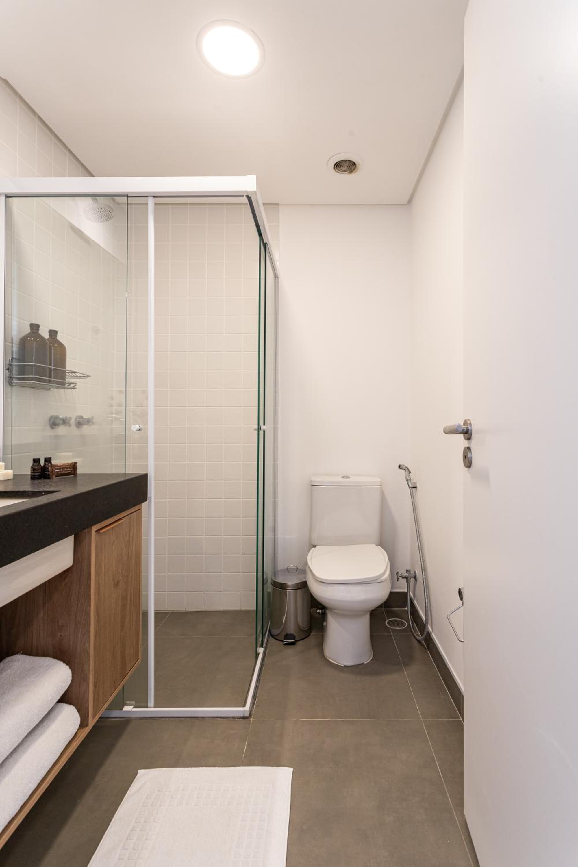 Onze22 by Viva - Estúdios Modernos a 400m do Metrô Vila Madalena com Piscina no Rooftop