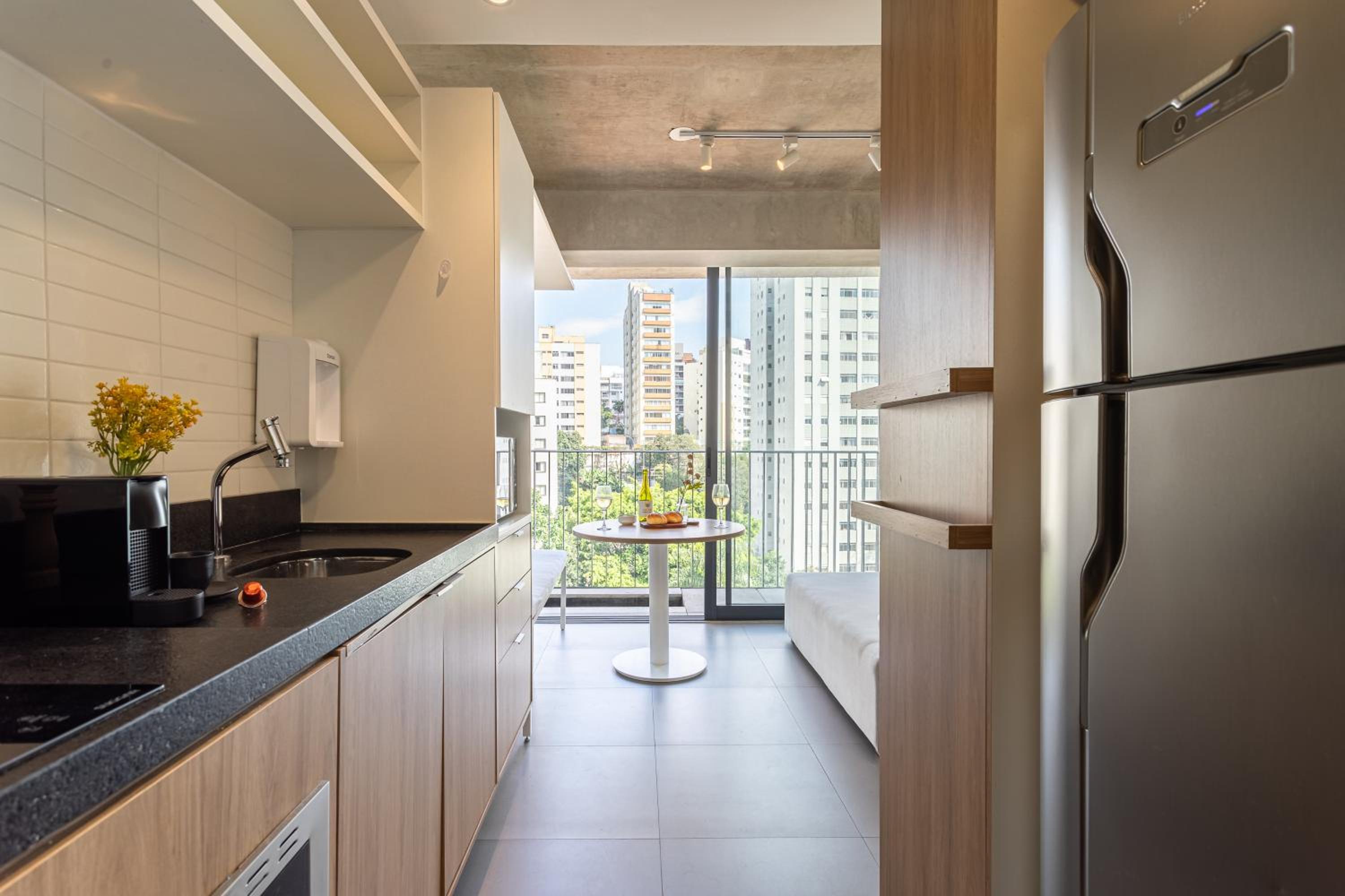 Onze22 by Viva - Estúdios Modernos a 400m do Metrô Vila Madalena com Piscina no Rooftop