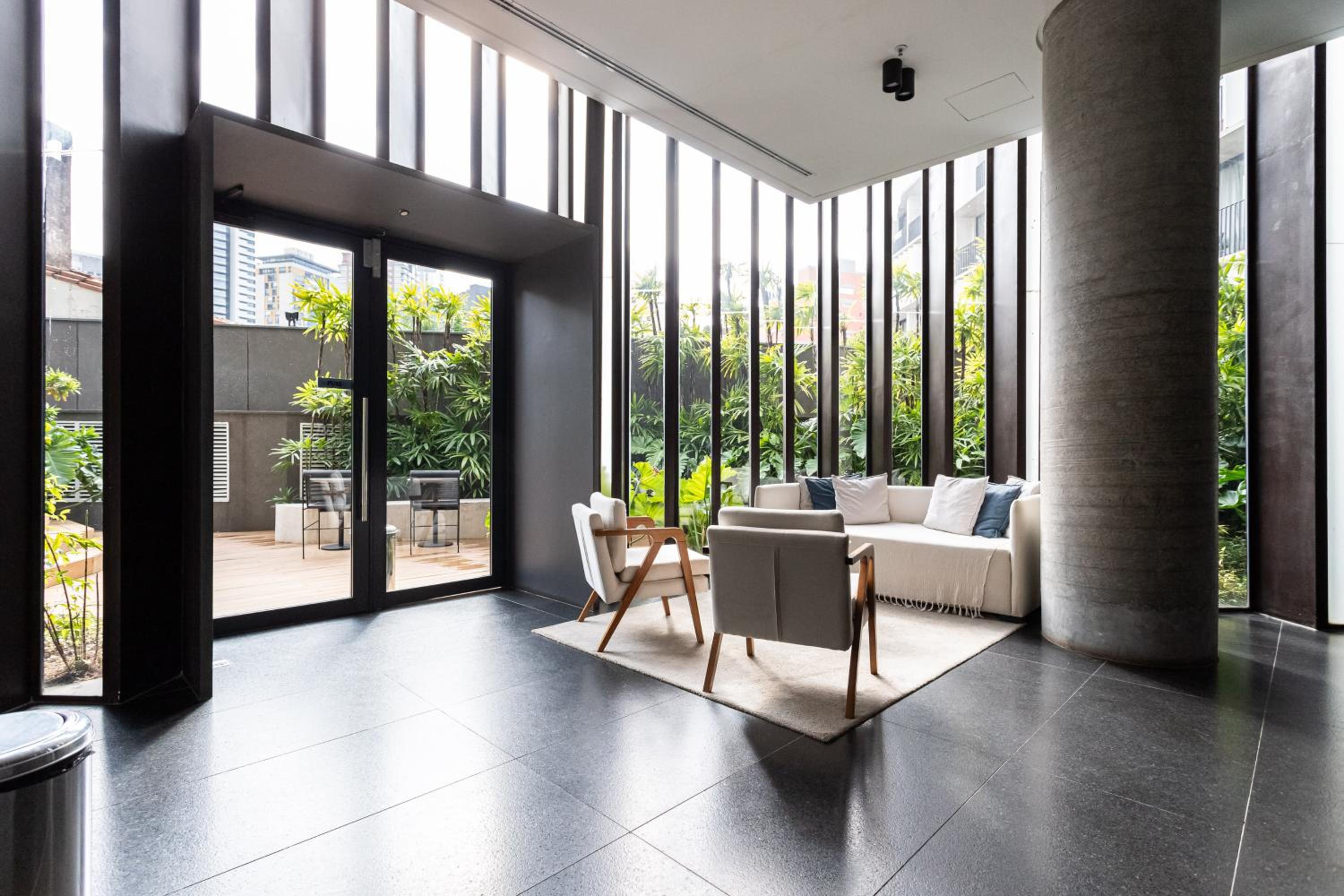 Onze22 by Viva - Estúdios Modernos a 400m do Metrô Vila Madalena com Piscina no Rooftop
