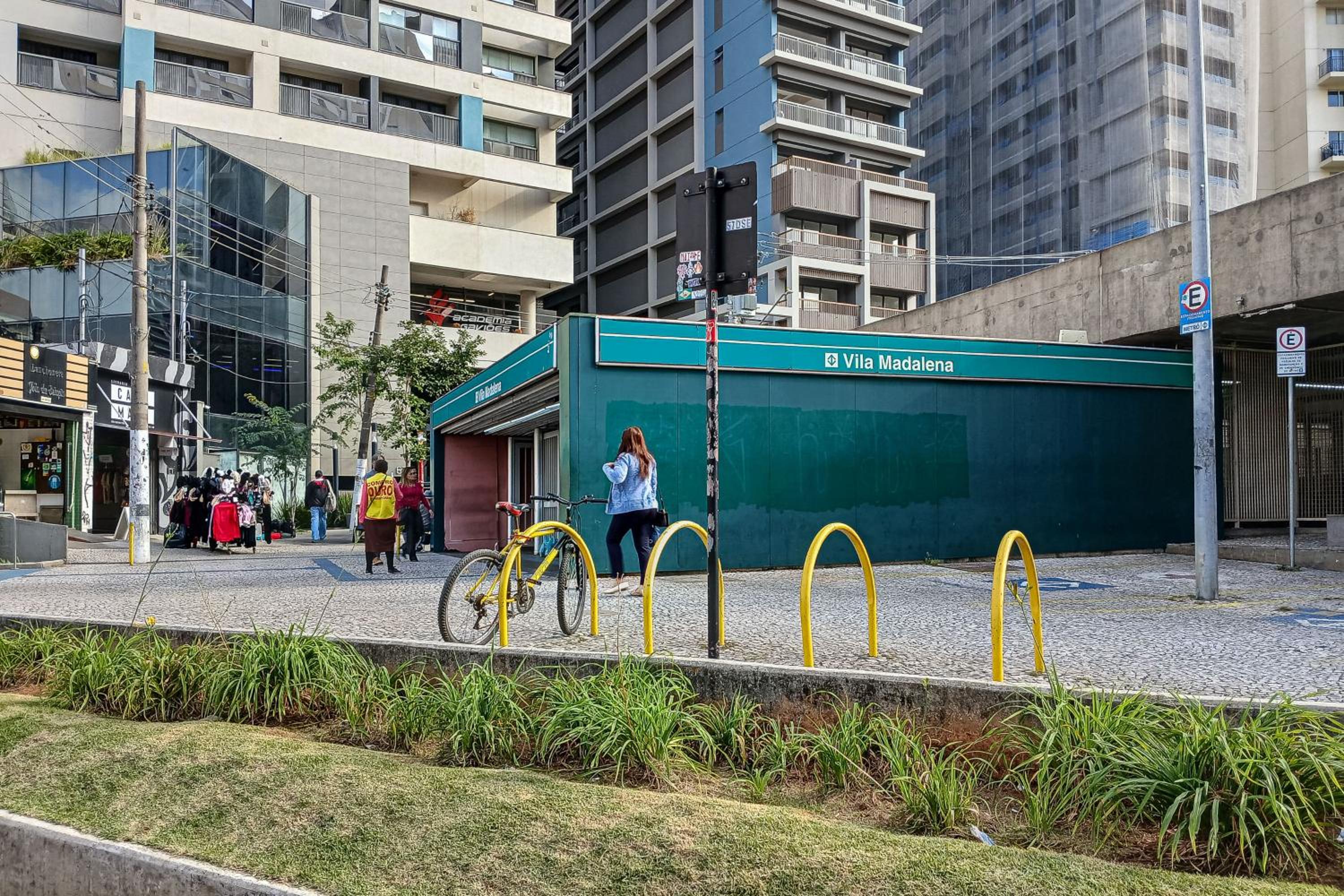 Onze22 by Viva - Estúdios Modernos a 400m do Metrô Vila Madalena com Piscina no Rooftop