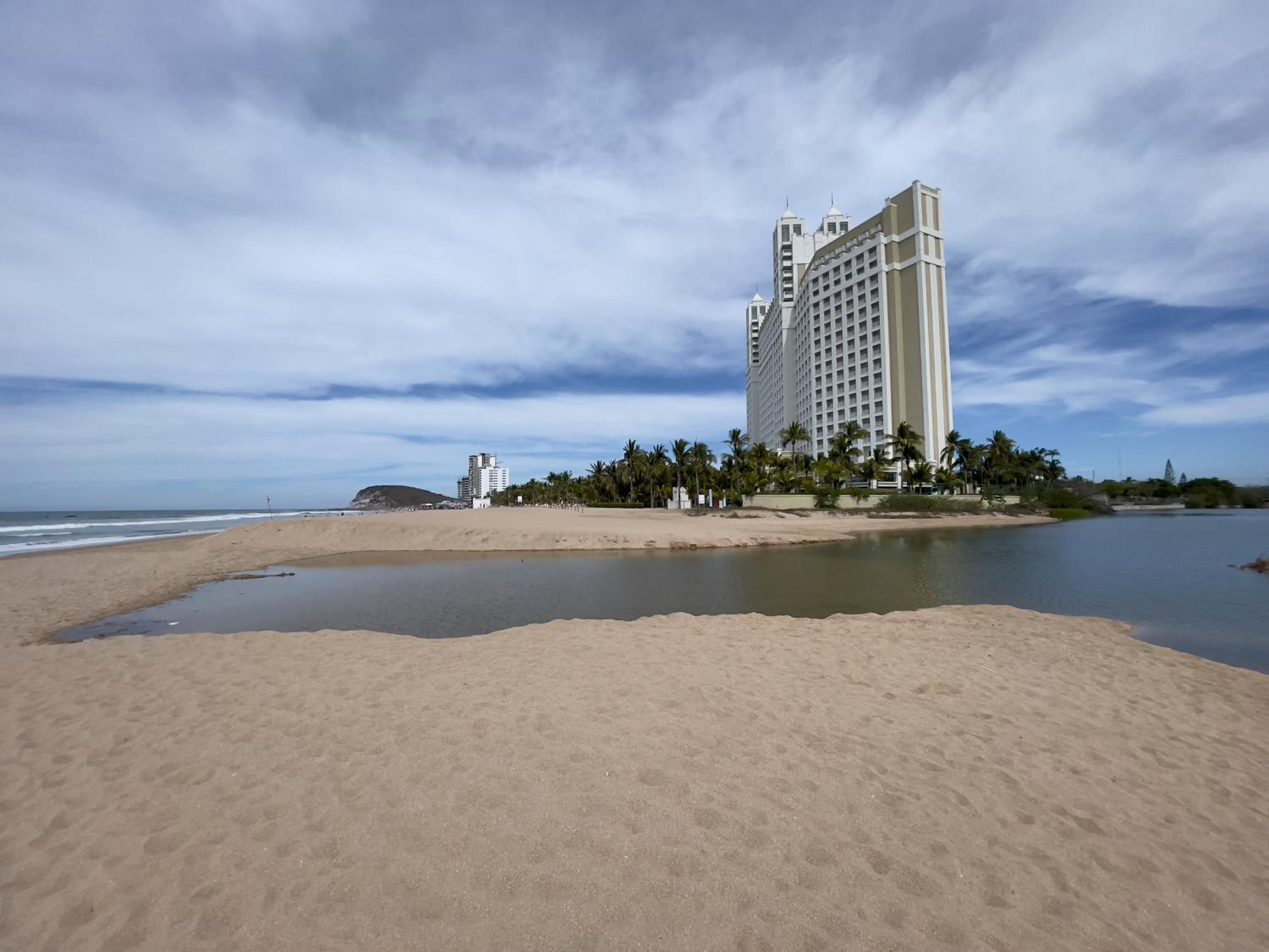 Promo-Pool-Sleep 6-Near Beach Water Park-Gated