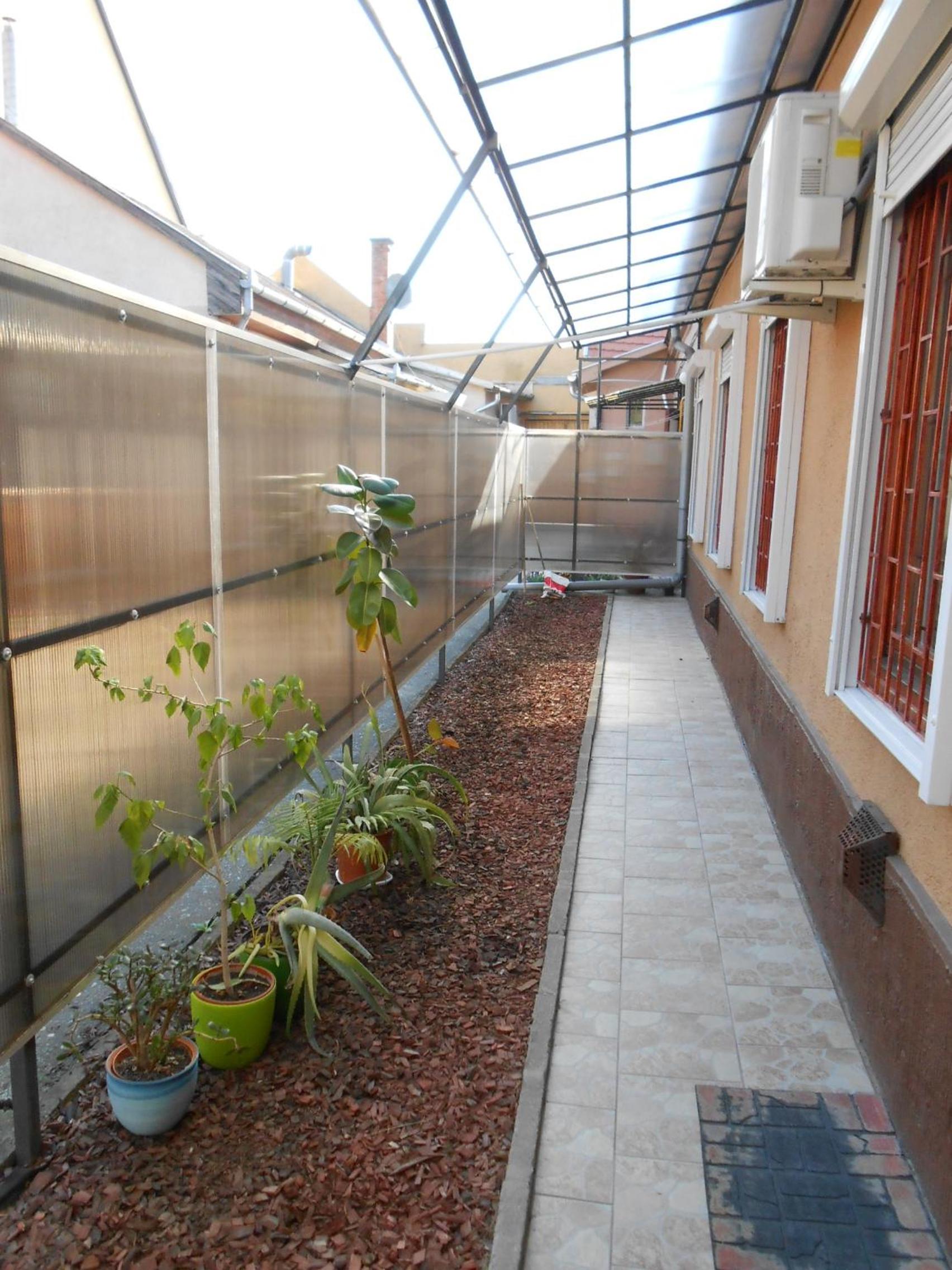 Bem Downtown Apartment view 3