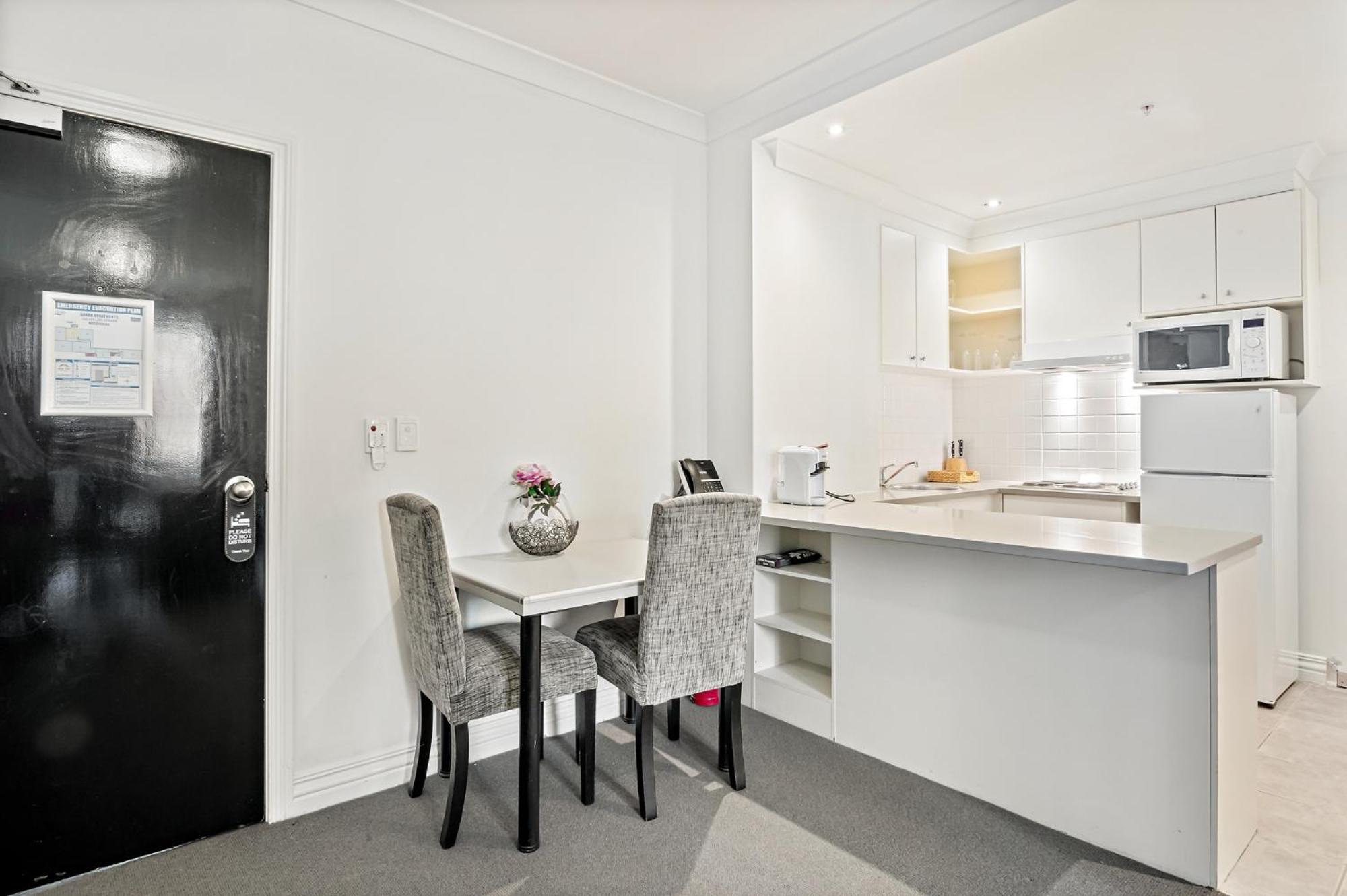 1-Bed Apartment in Central Melbourne