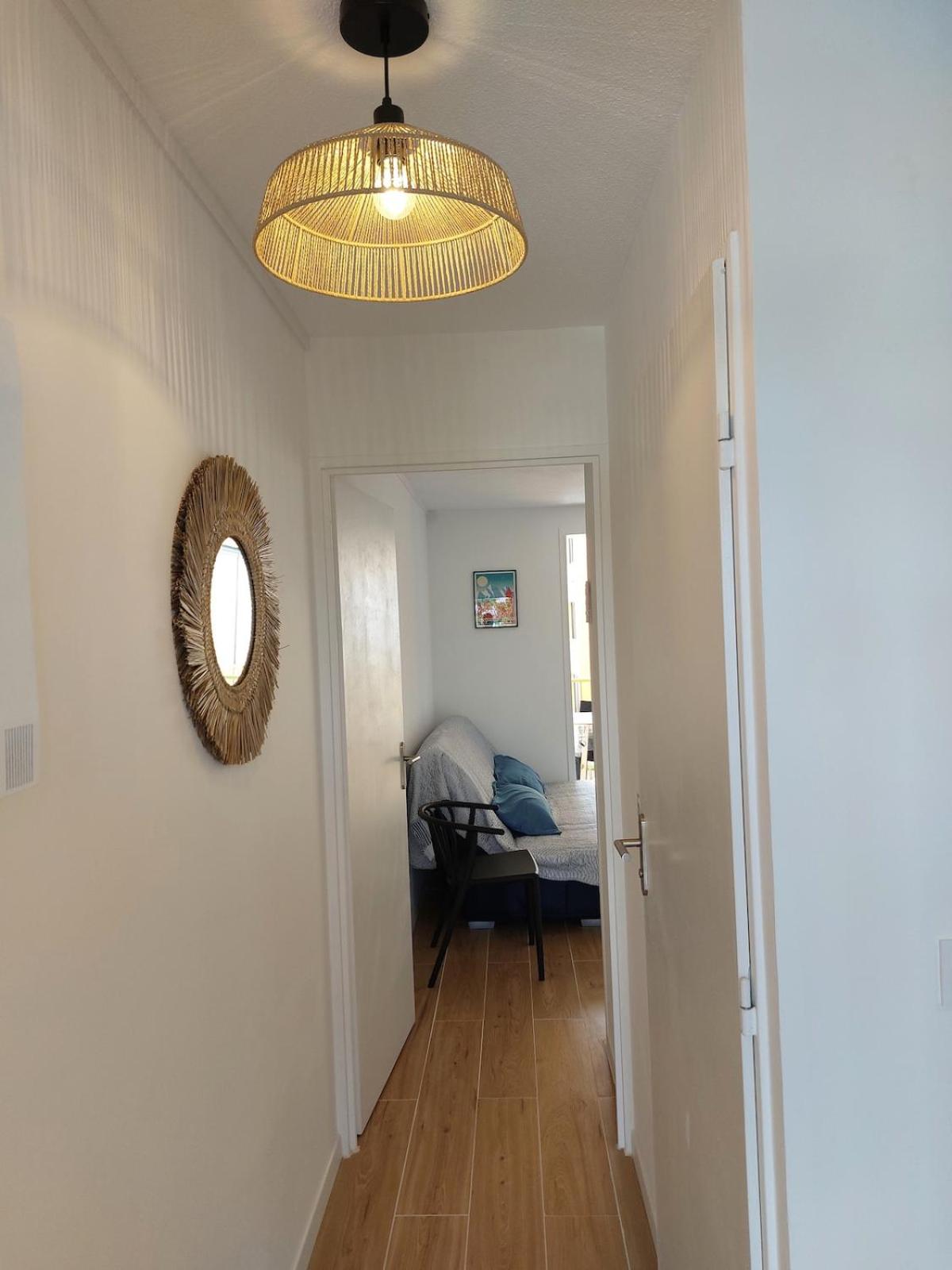 Appart avec loggia en front de mer et superbe vue