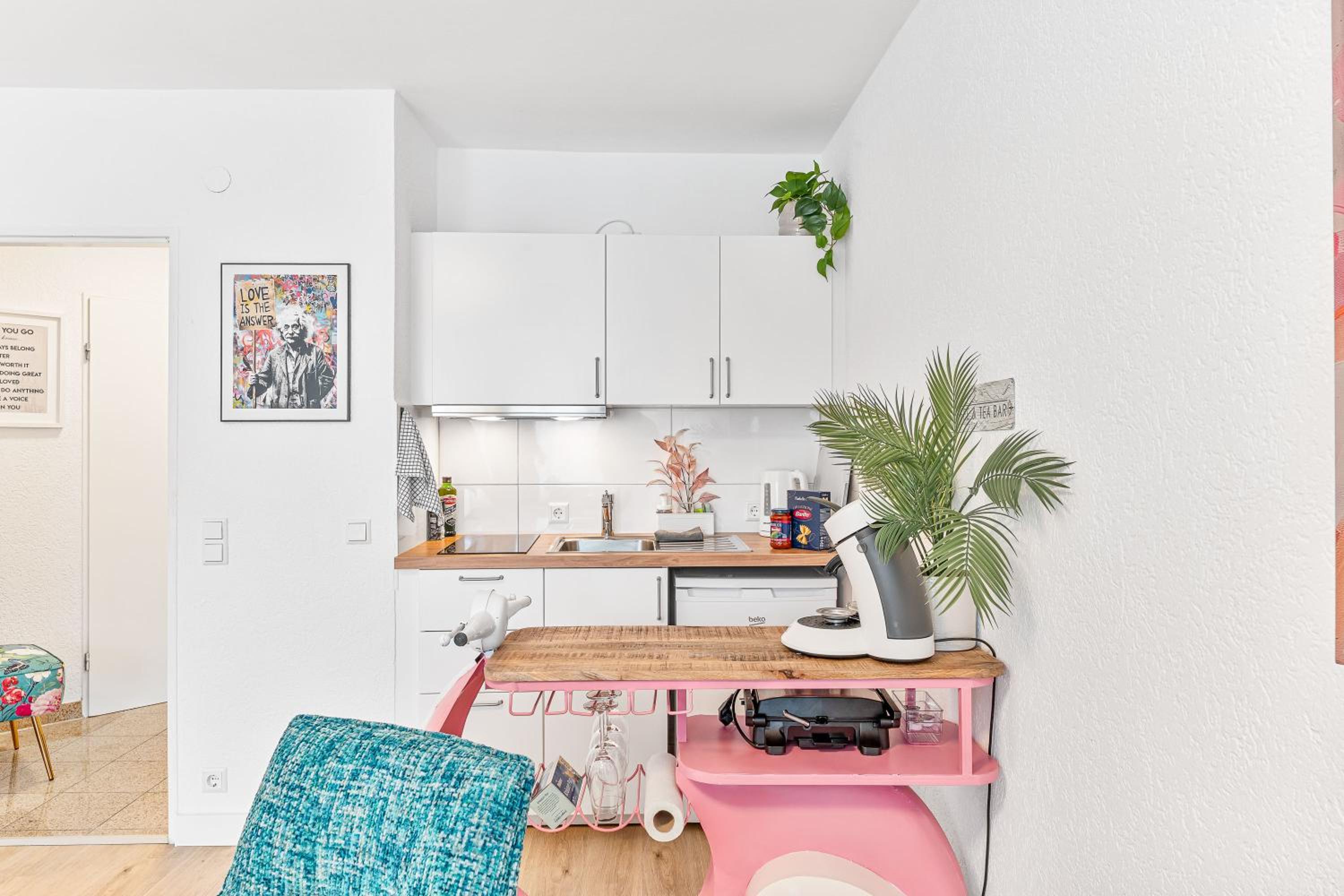 Goldstadt Pop-Art Apartment