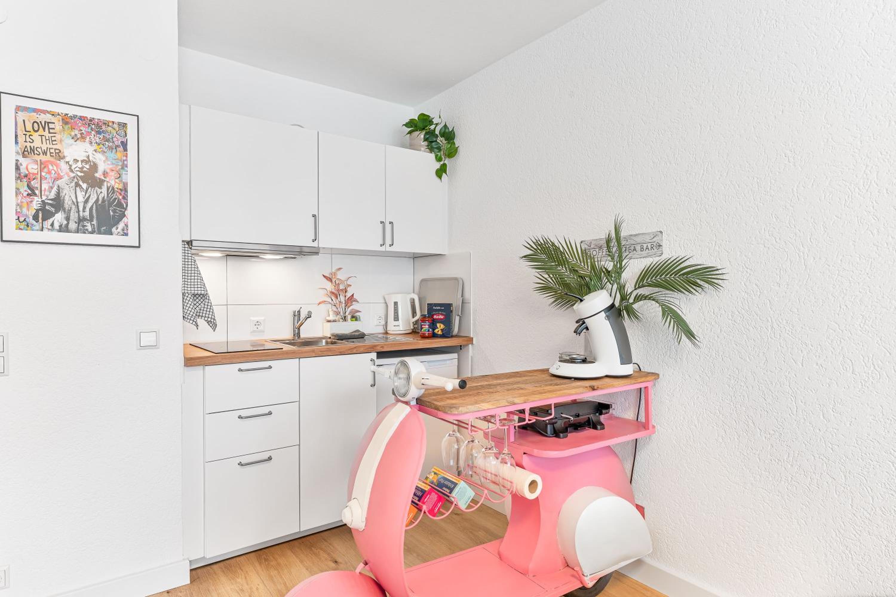 Goldstadt Pop-Art Apartment