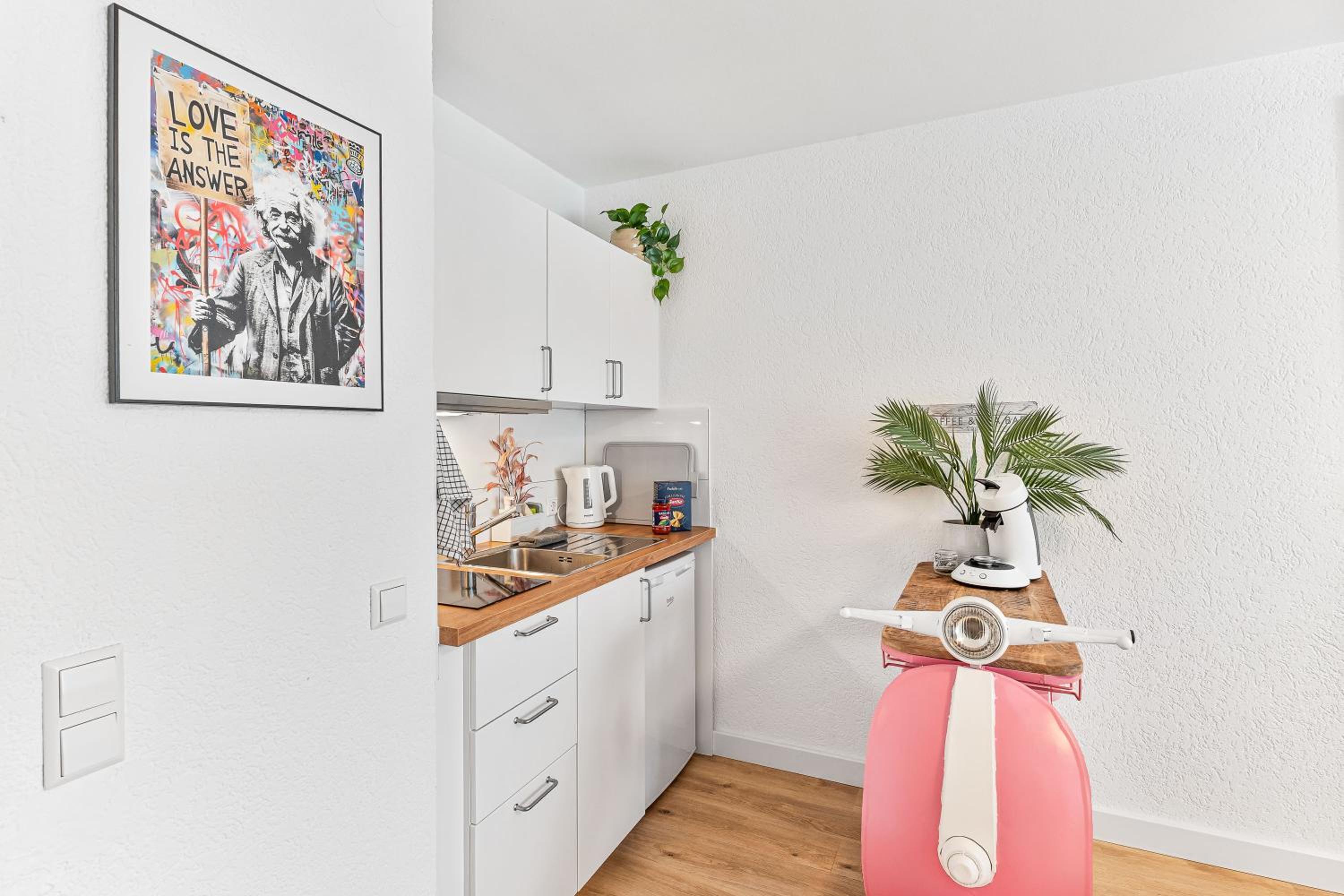 Goldstadt Pop-Art Apartment