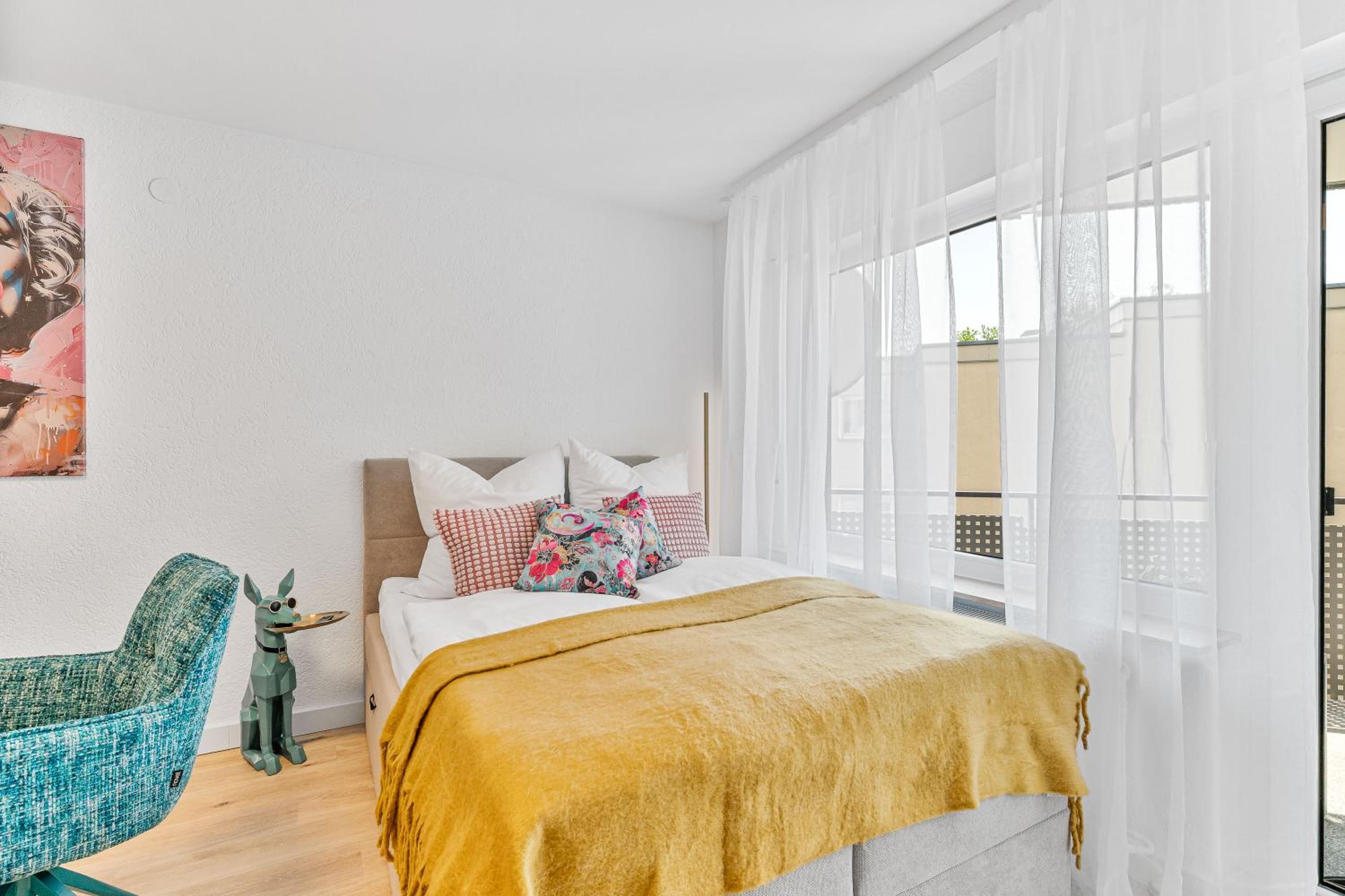 Goldstadt Pop-Art Apartment