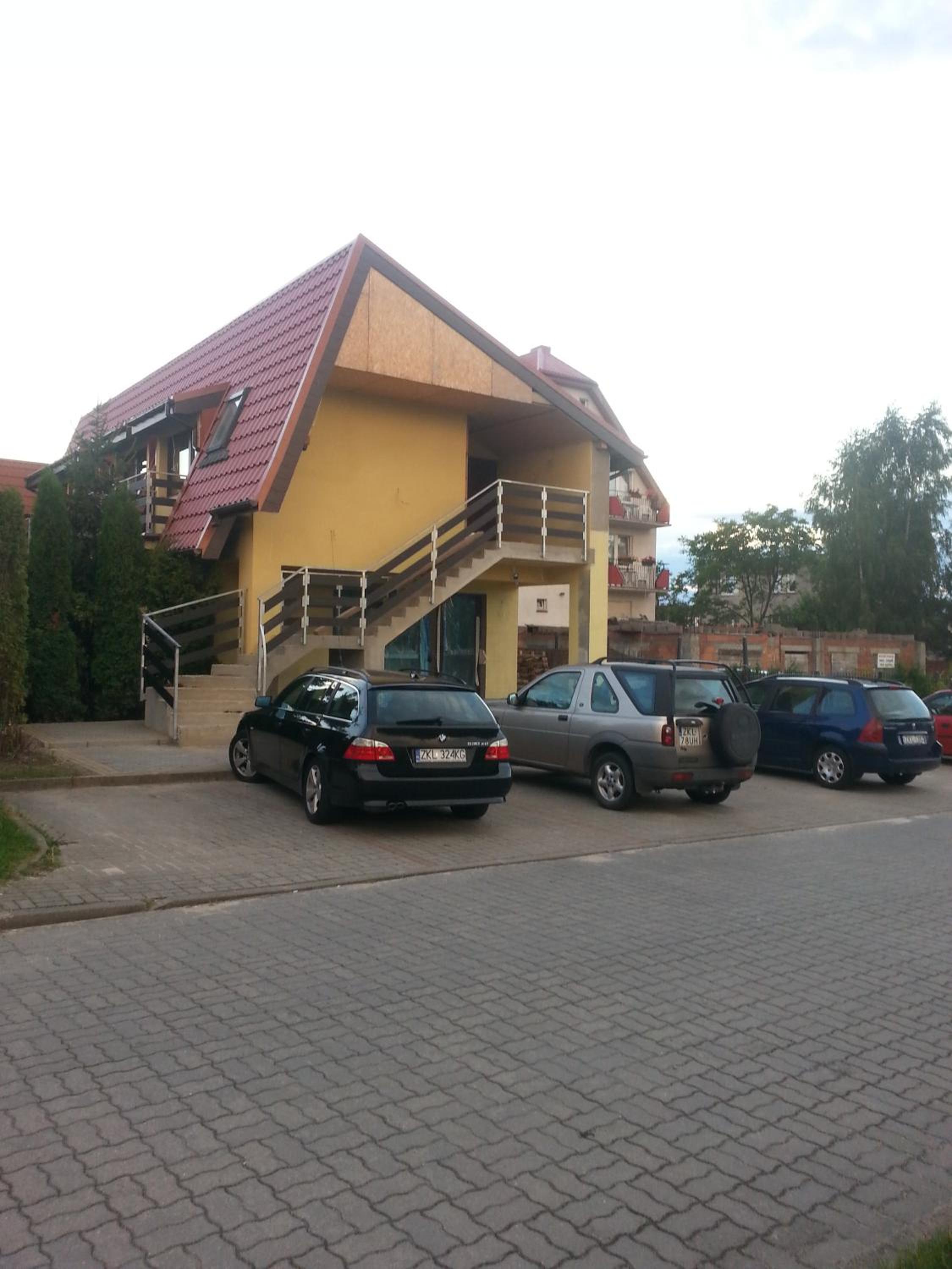 Photo 9
