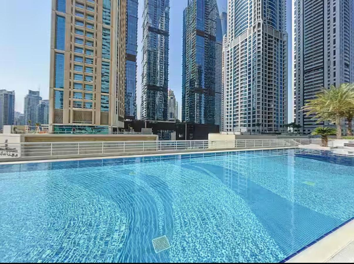Modern 1BR with High Floor Near Mall & Tram