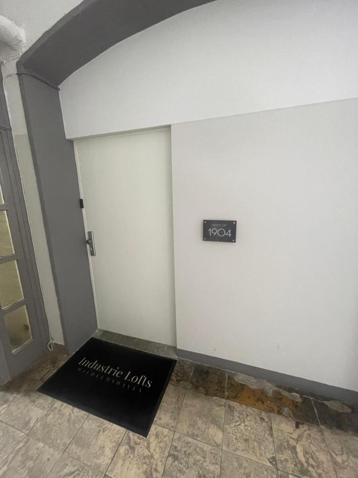 Industrial Loft 1904 - Free Parking - Netflix - Central