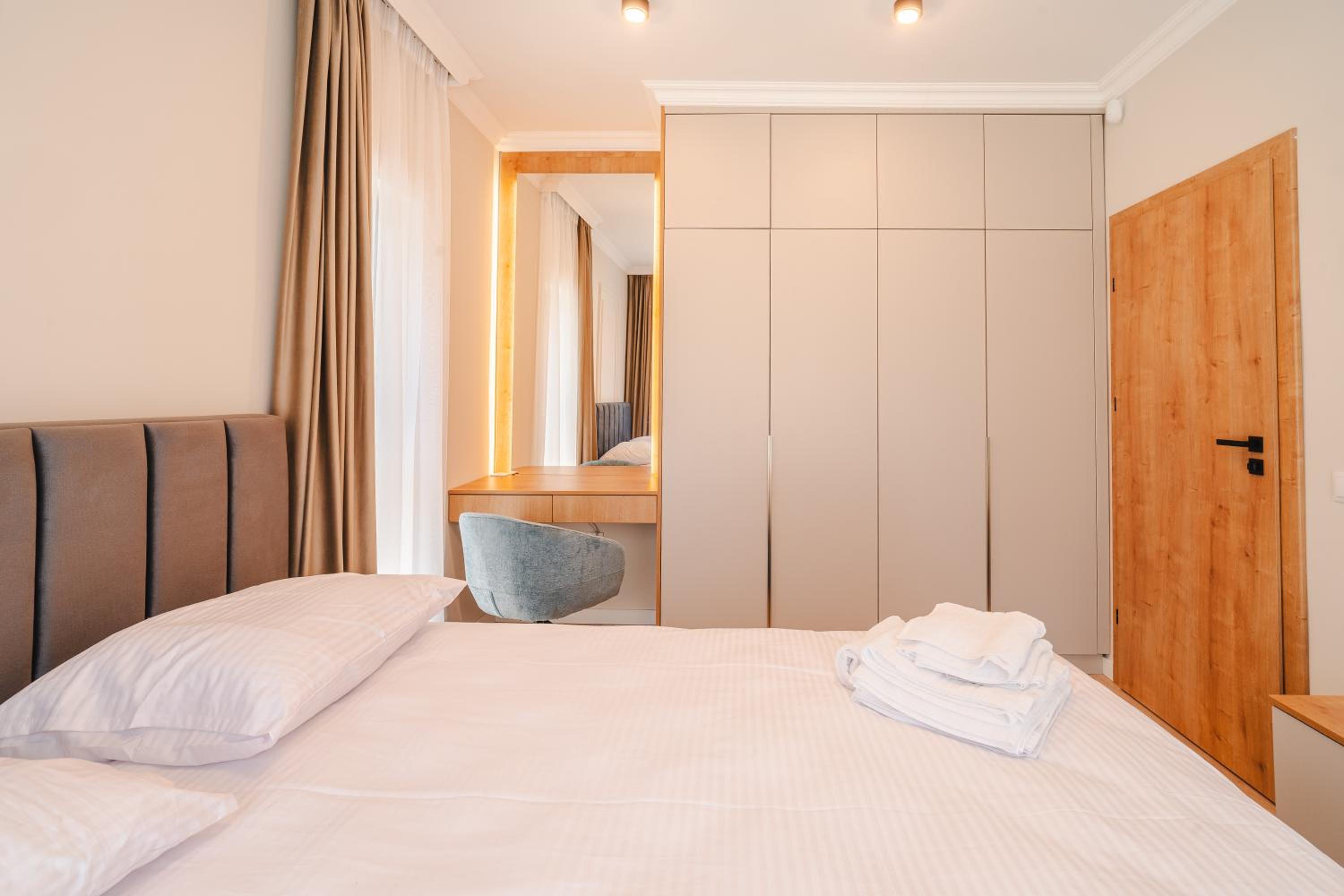 Cometei Residence Apartments 2