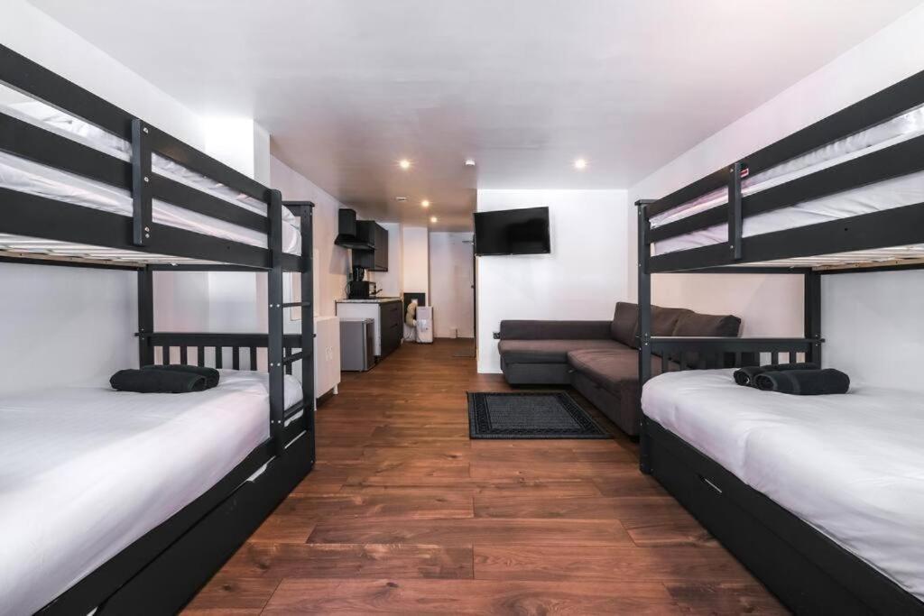 Piccadilly Wonderland Sleep 8 VRA