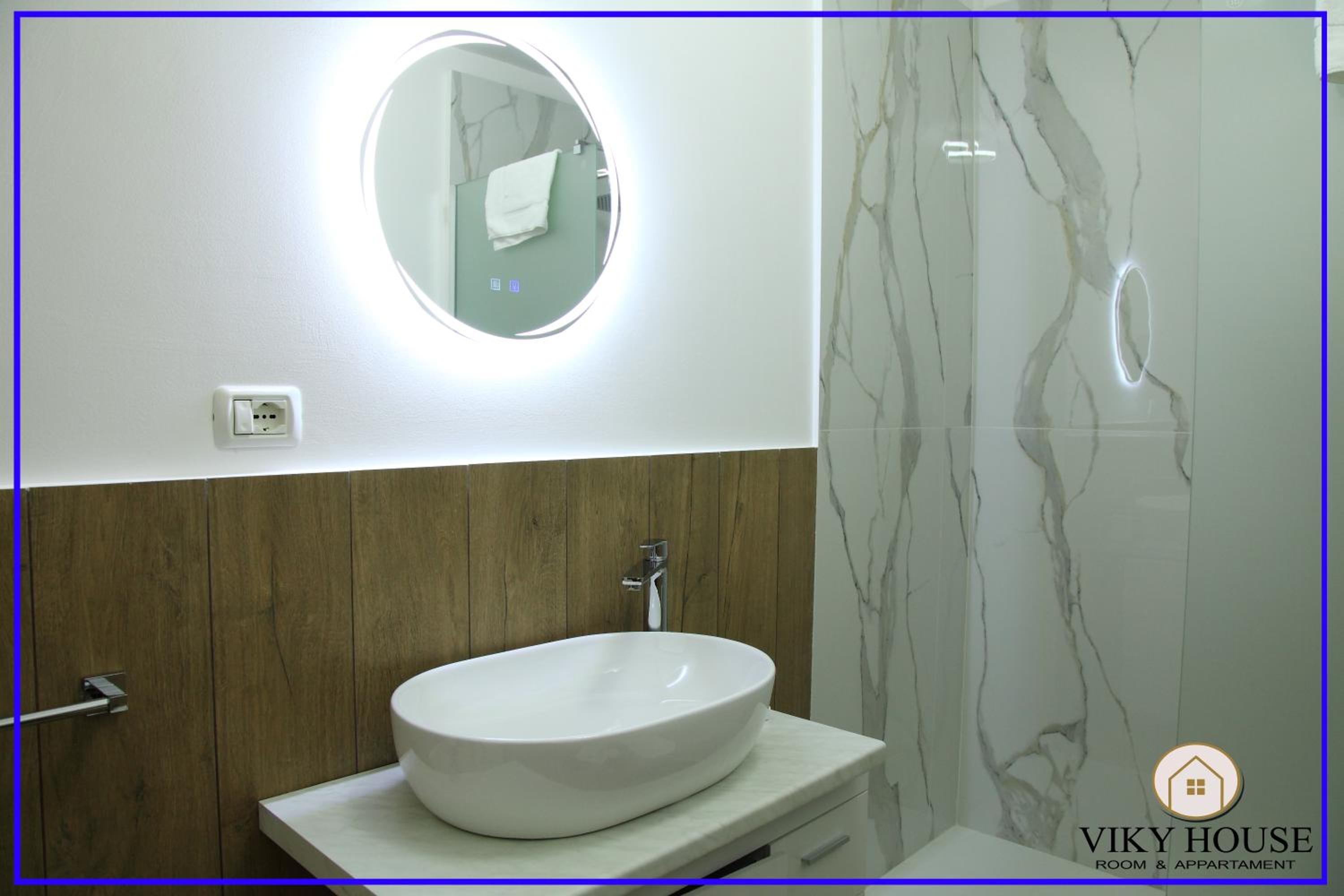 Viki House