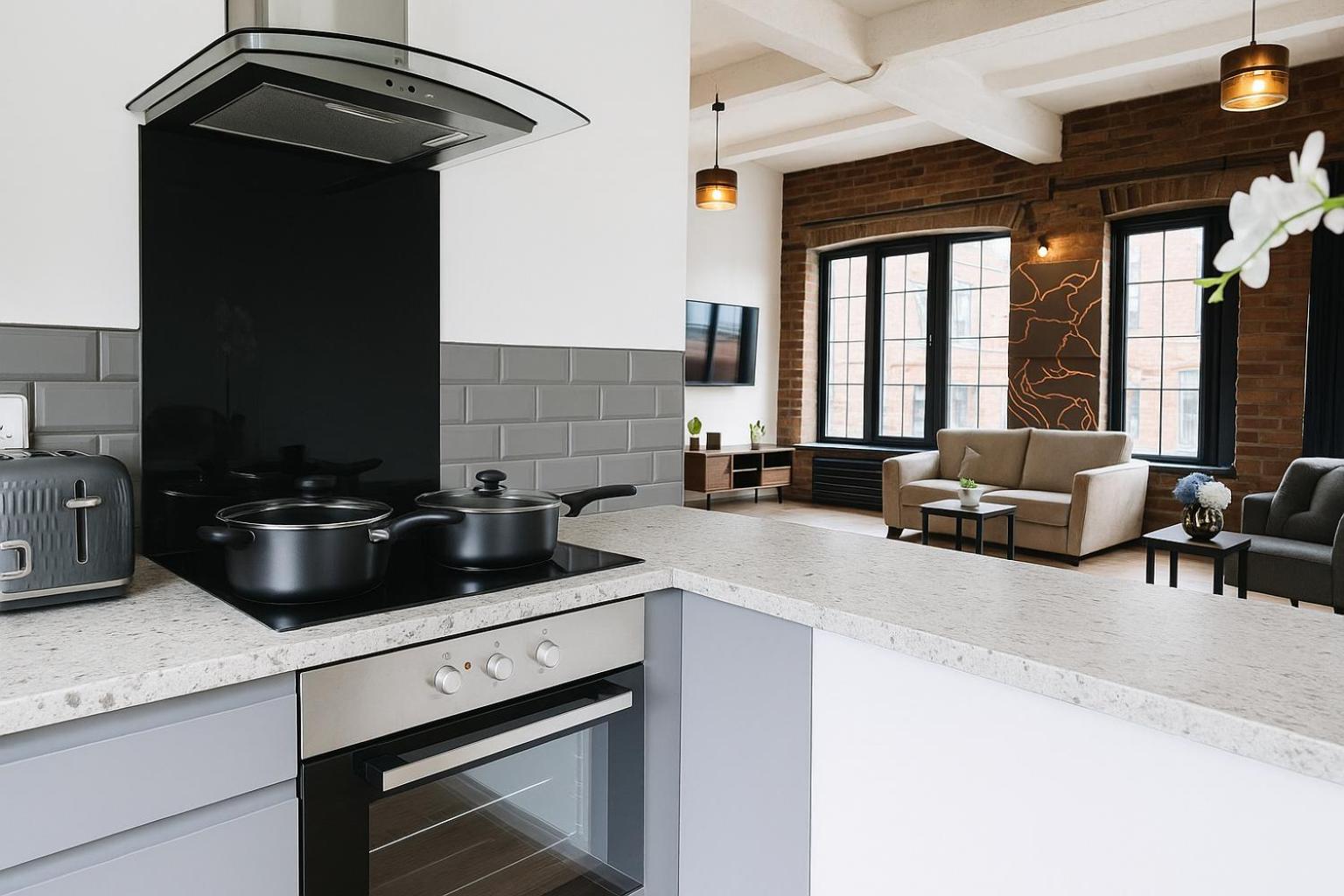 Central Apt - Sleeps 6- Steps to Bars & Restaurant