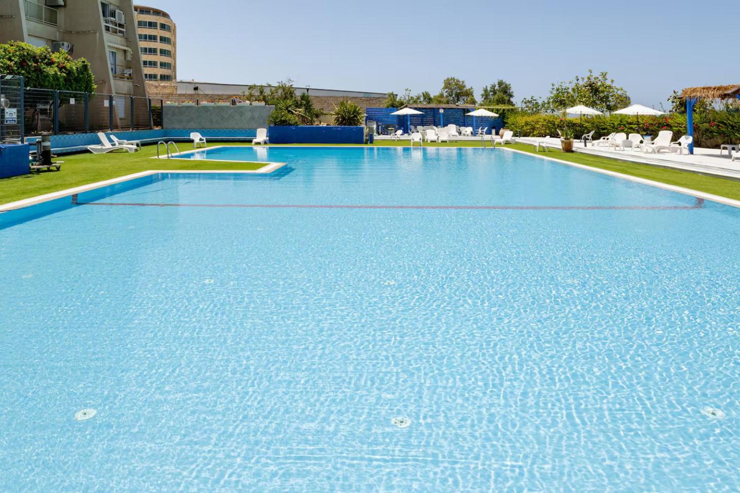 GW212 Gugel Waves Amazing Seaview Pool Apartments