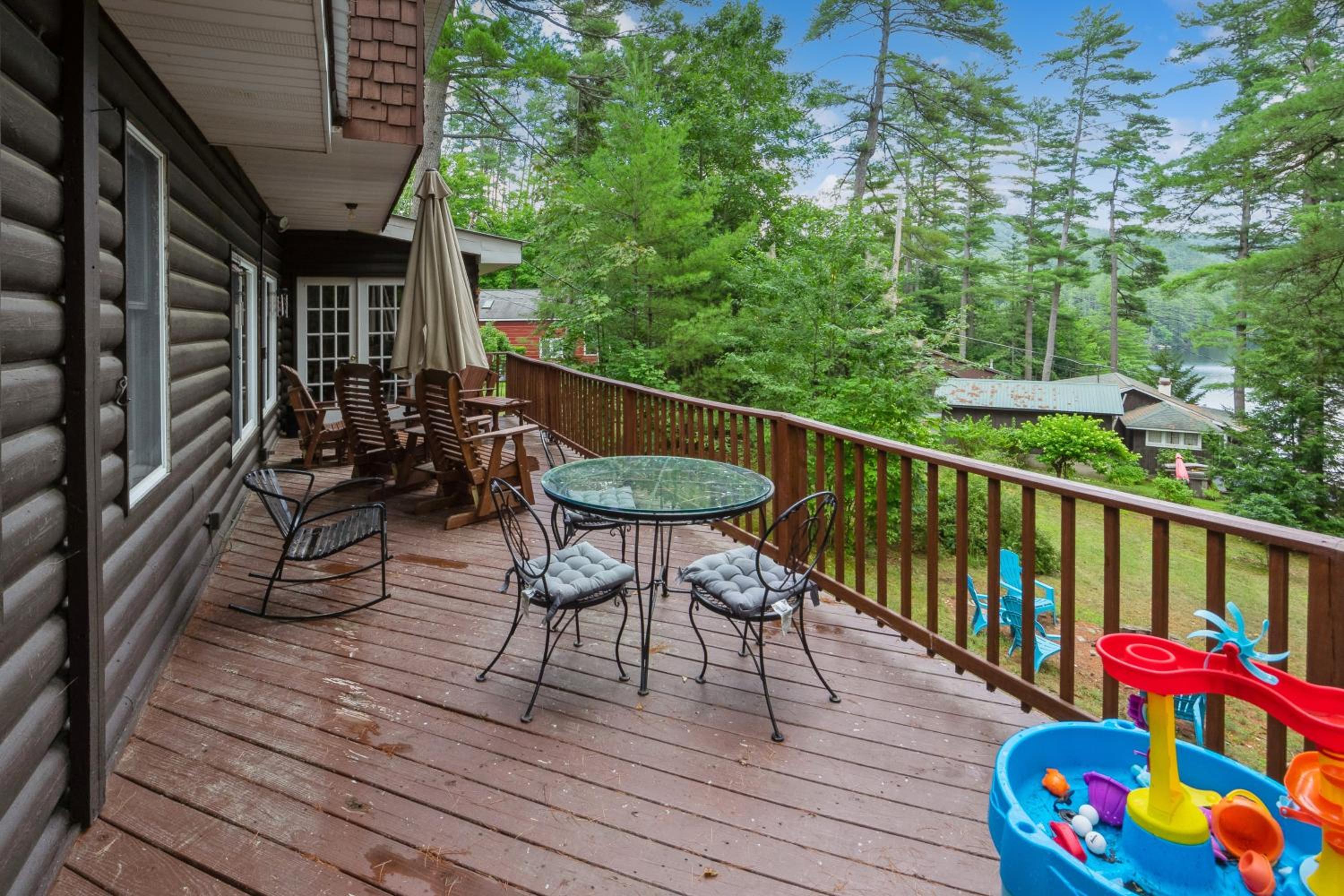 3BR Lakehouse with Lake Access, Deck and Fire Pit
