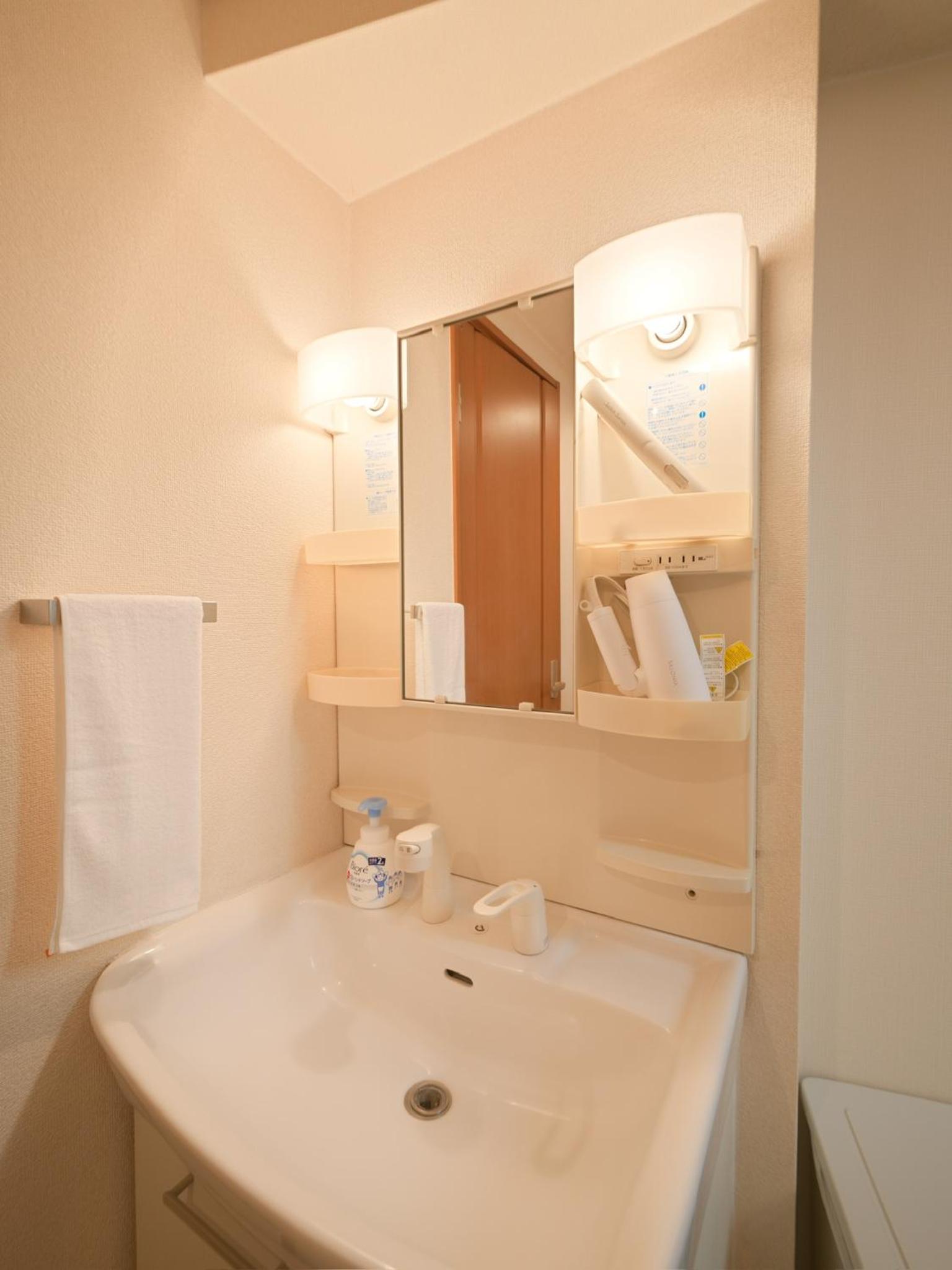 Kiryo Tokyo Kami Itabashi 2 Bedroom Apartment with Kitchen near Ikebukuro