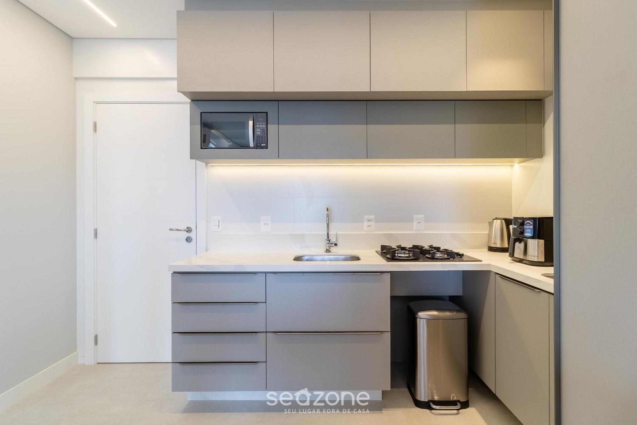 Apartments just a few minutes from UFSC, condo with laundry facilities.