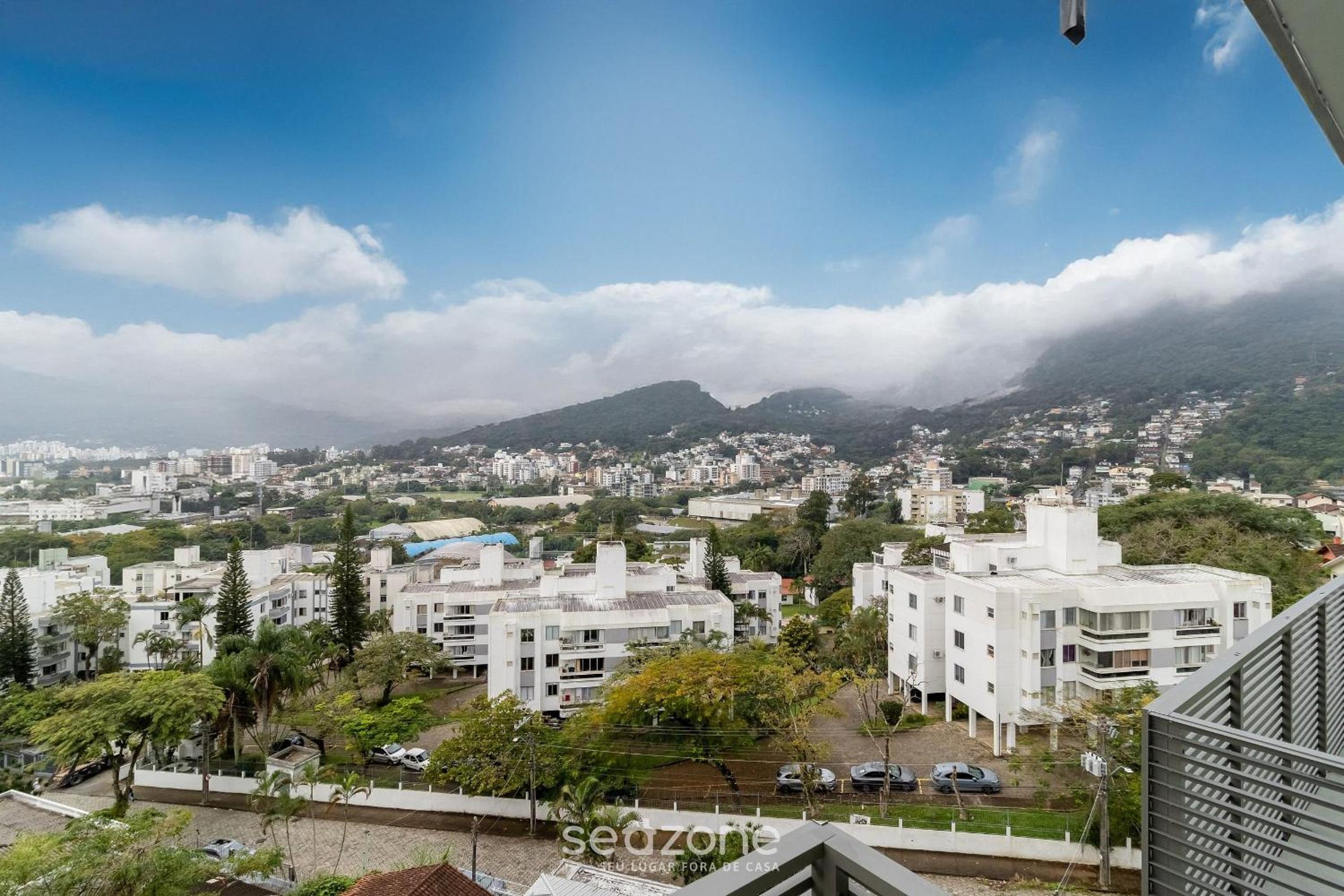 Apartments just a few minutes from UFSC, condo with laundry facilities.