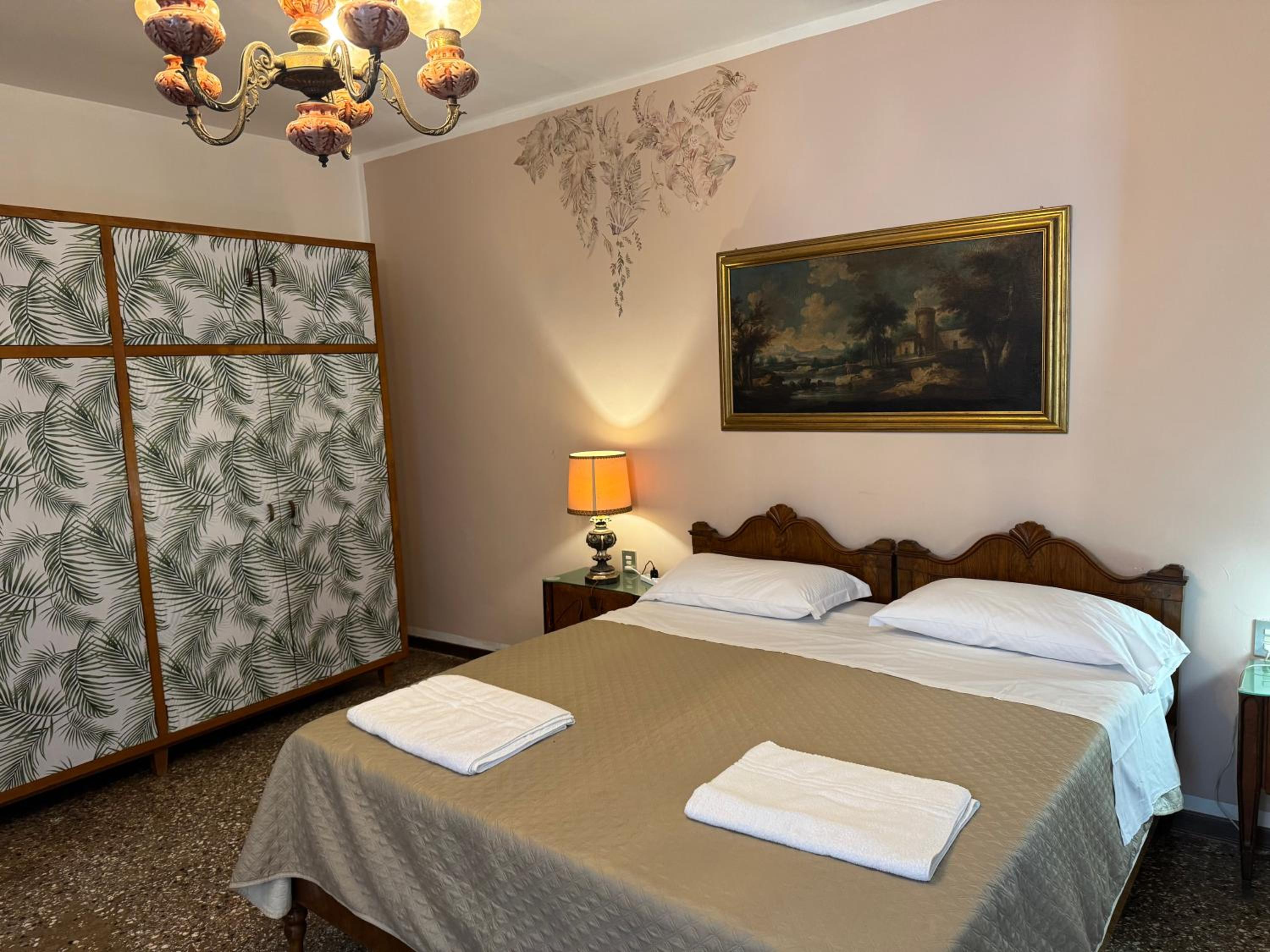 Ritz Venice Guest House Lionsclass