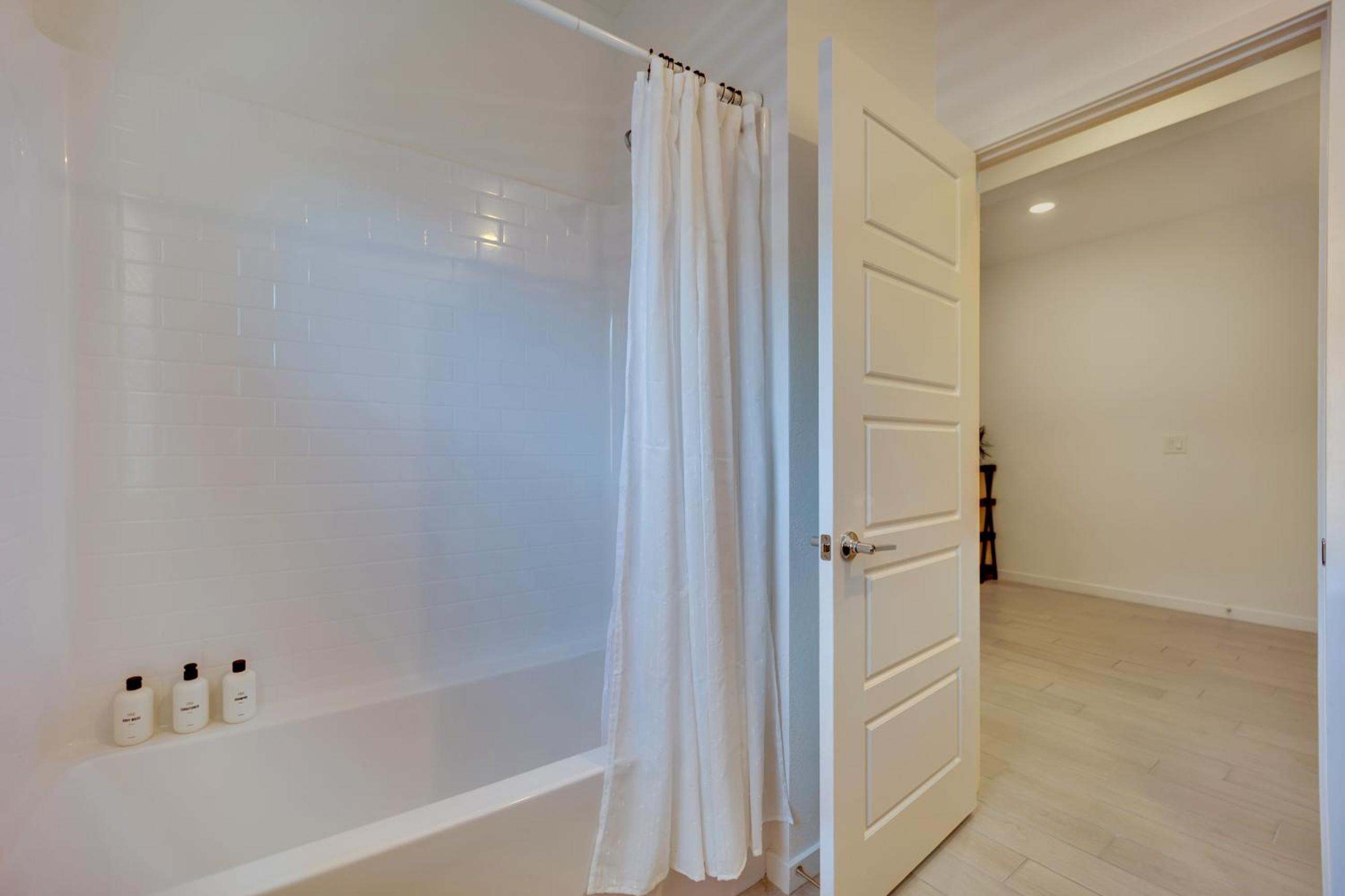 Casa Niva A Contemporary Oasis in the Heart of Las Vegas