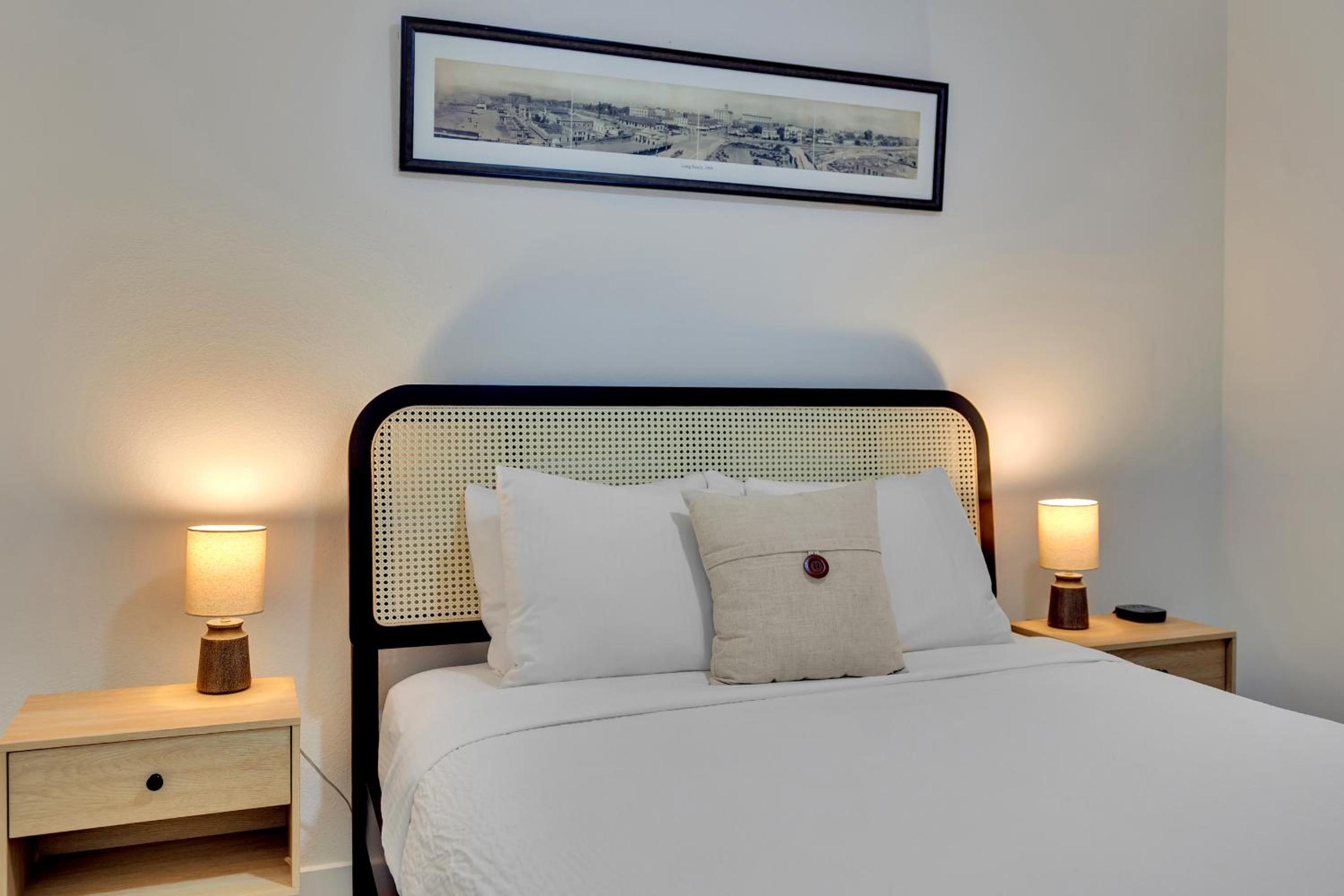 Casa Niva A Contemporary Oasis in the Heart of Las Vegas
