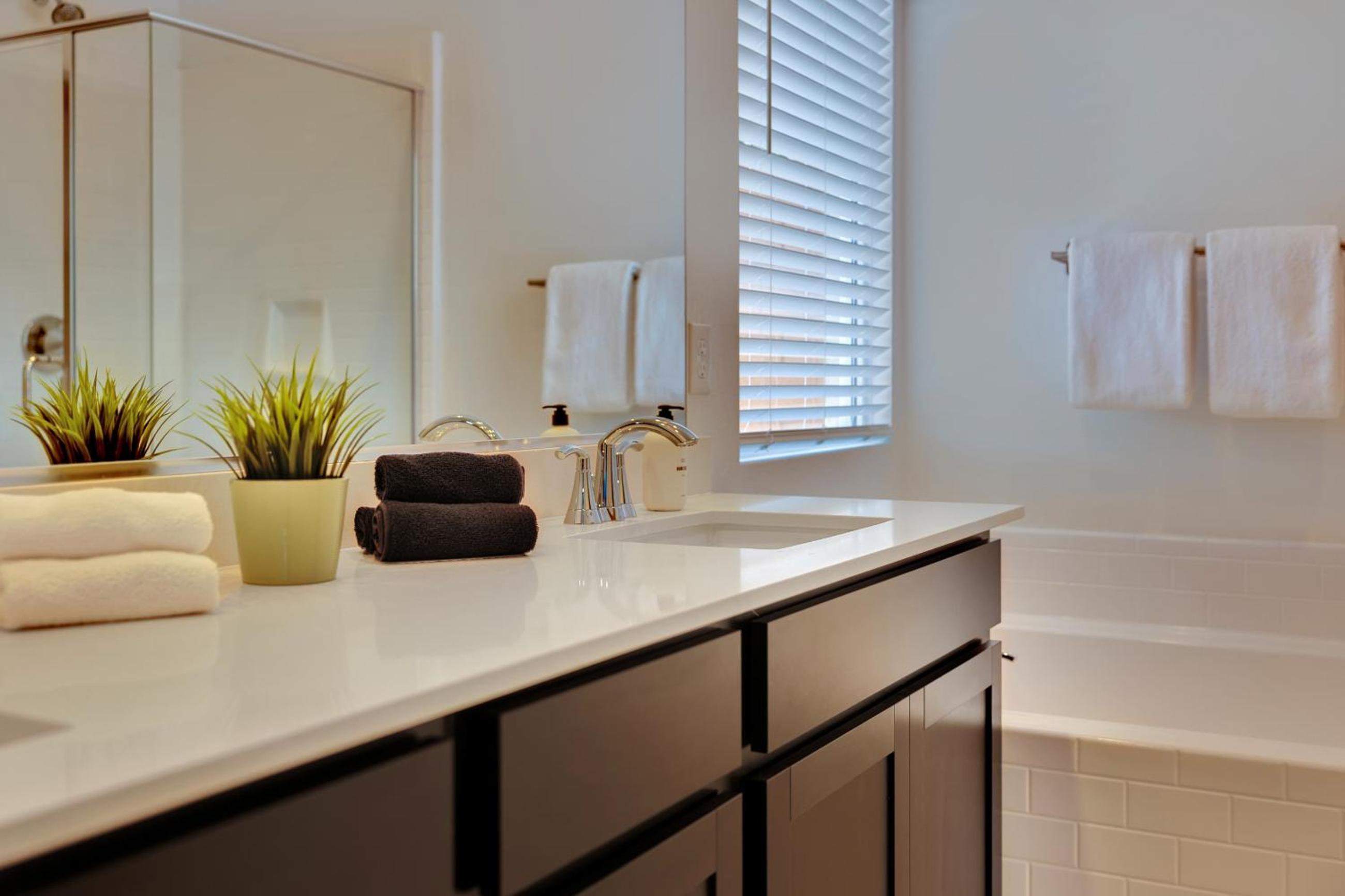 Casa Niva A Contemporary Oasis in the Heart of Las Vegas