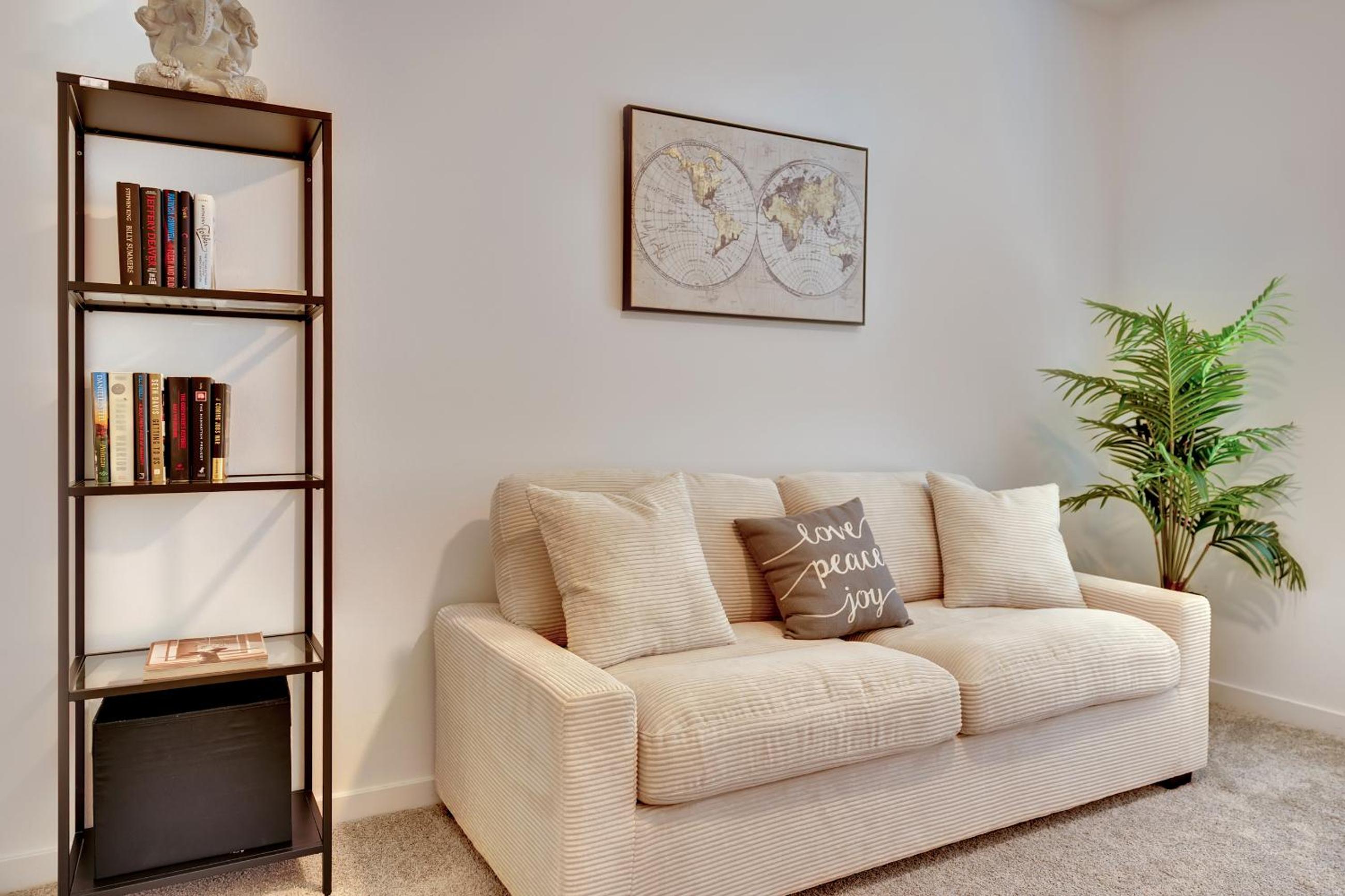 Casa Niva A Contemporary Oasis in the Heart of Las Vegas
