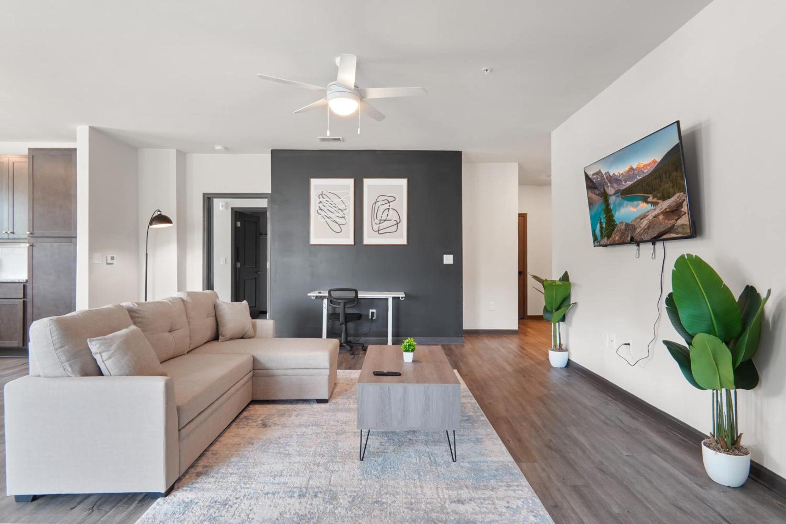Luxurious King 3BR Suite in North Raleigh!