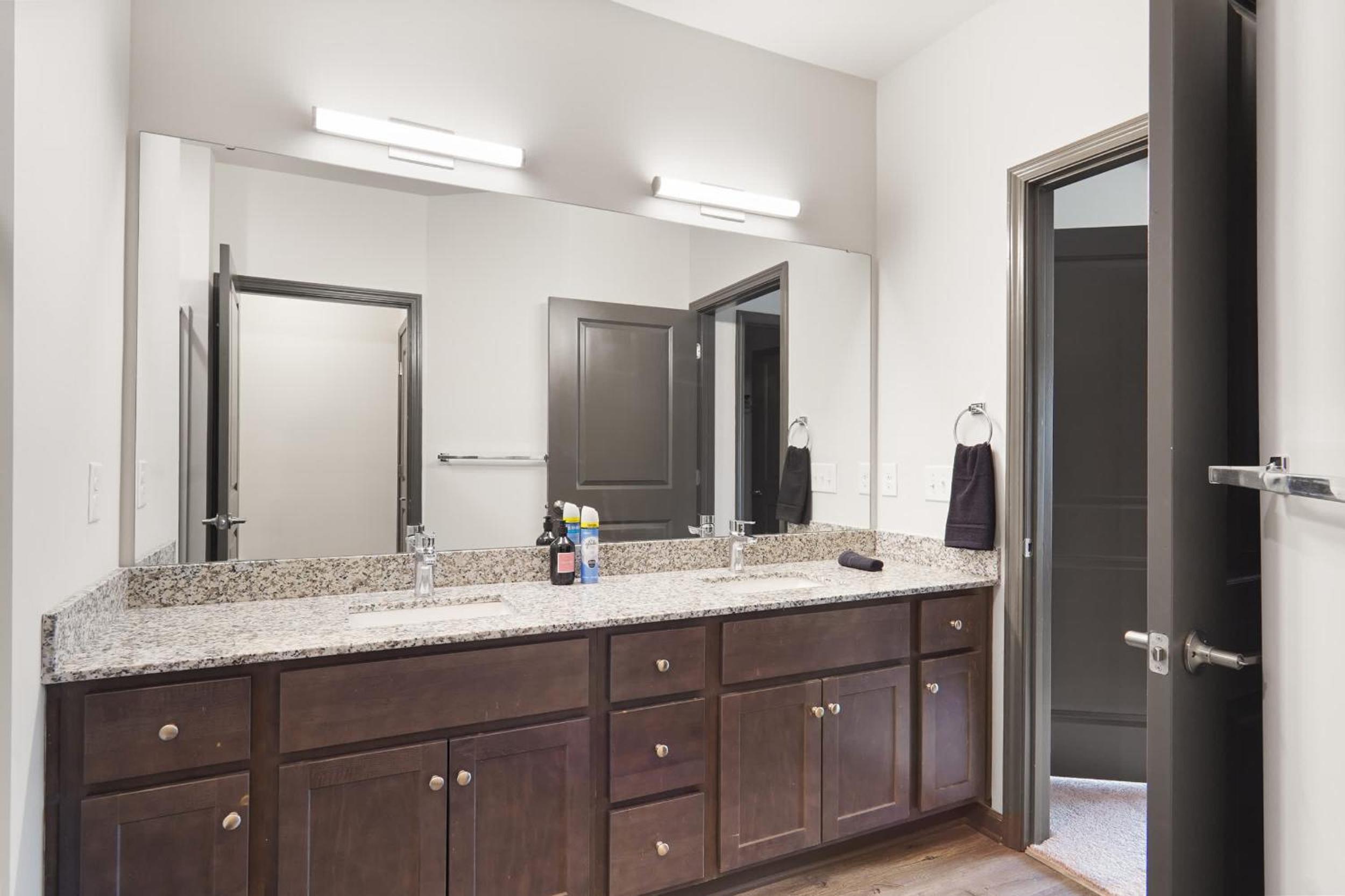 Luxurious King 3BR Suite in North Raleigh!