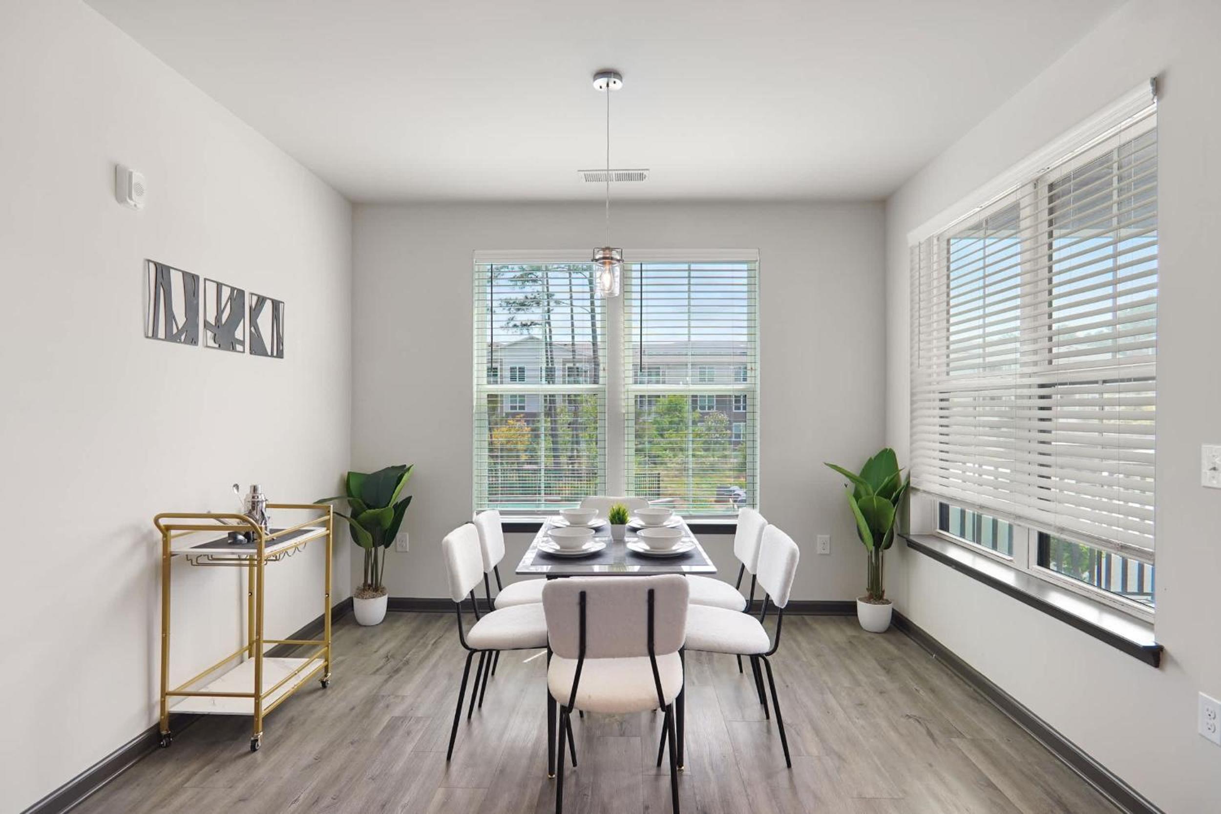 Luxurious King 3BR Suite in North Raleigh!
