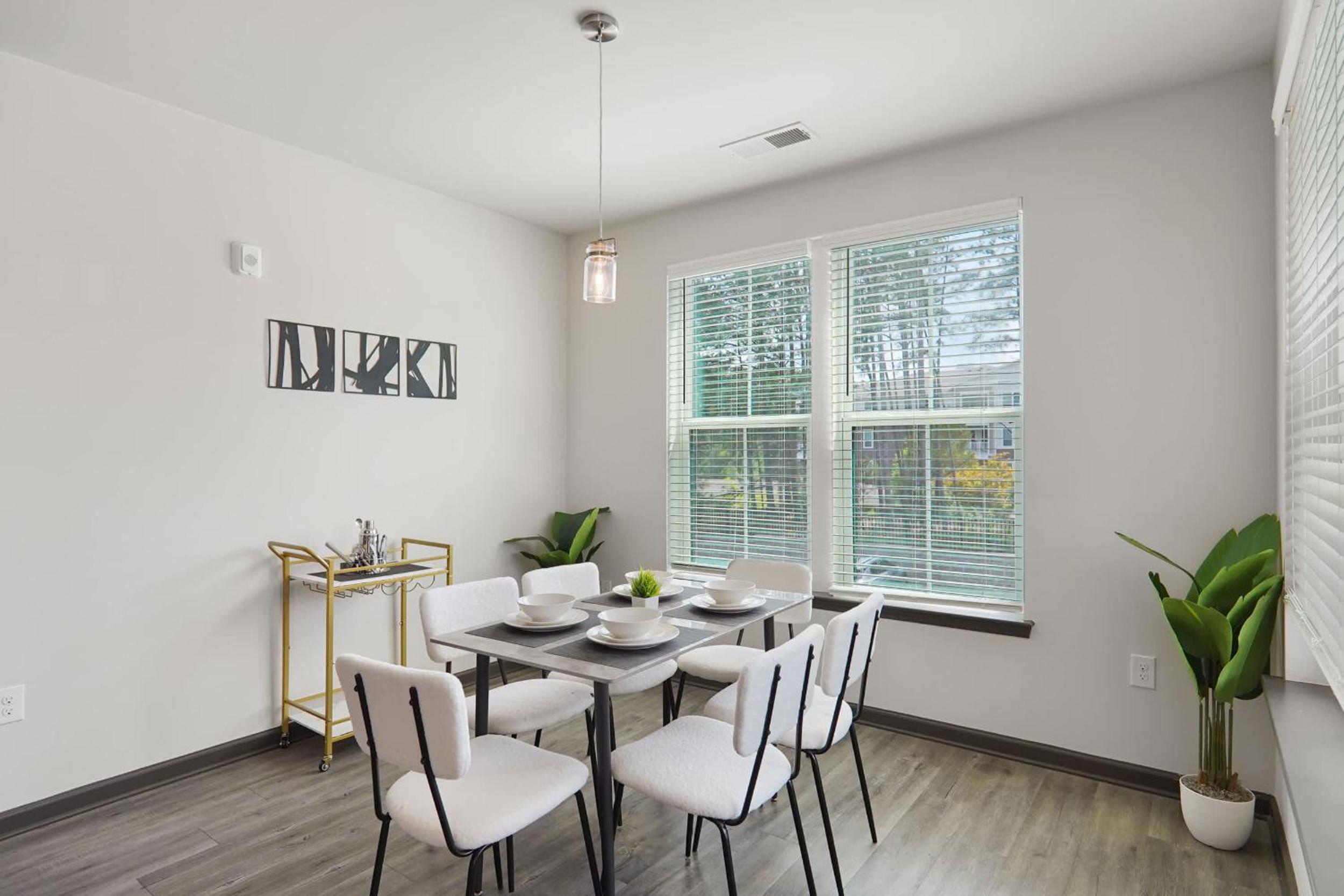 Luxurious King 3BR Suite in North Raleigh!